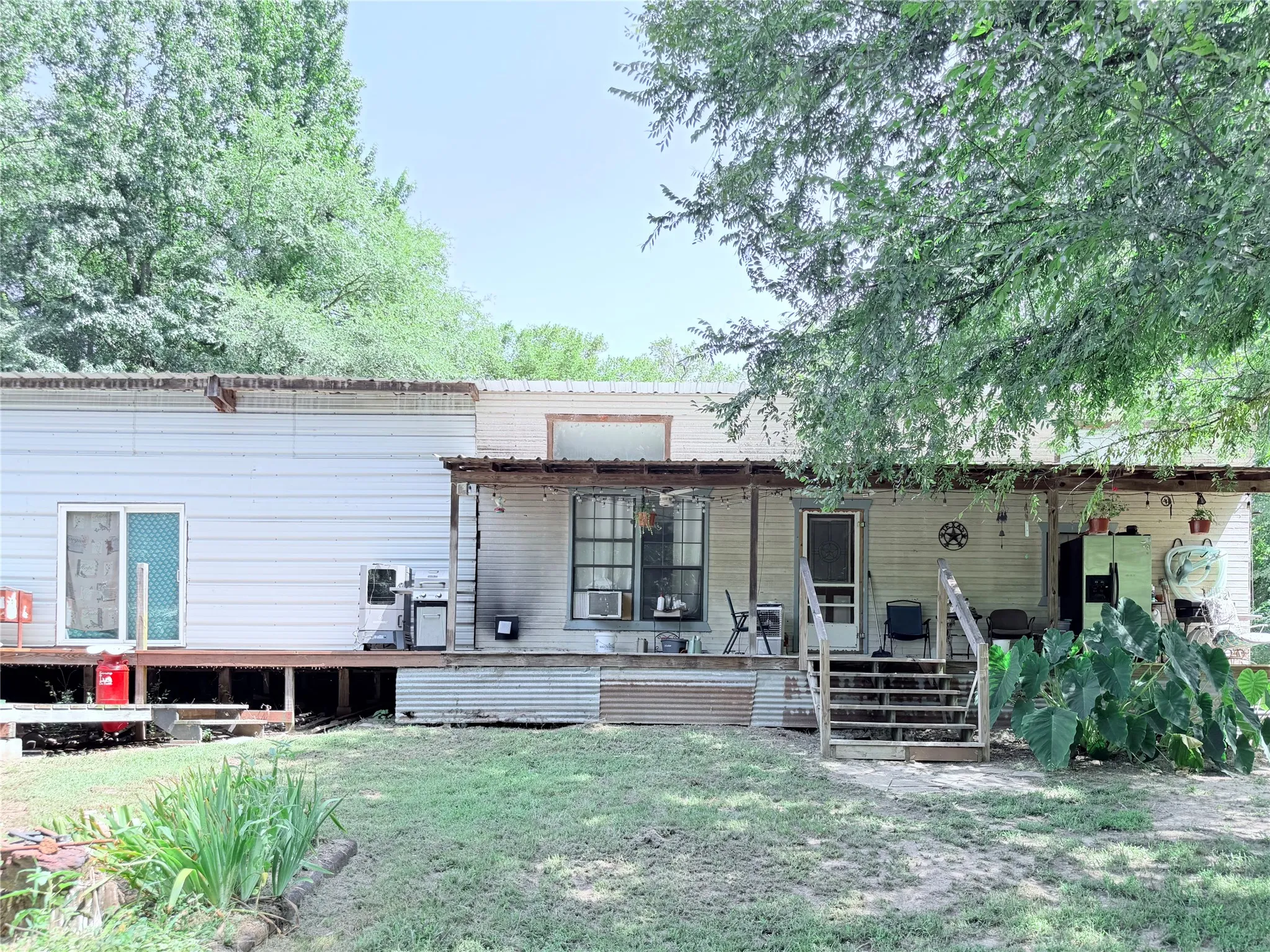 Single Family Residence For Sale in Franklin (TX) County , 309 County Road Se 4330, Winnsboro, Texas 75494, 3 Bedroom, 2 Bathroom, Garage spaces, 1,810 Sqft, built in 1980, mls#21343126, Real Estate Agent in Winnsboro, Homes For Sale in Franklin (TX) county, Homes For Sale in Winnsboro, Realtor in Winnsboro Texas, Real Estate Brokerage Independent Realty Texas, Luminita Cordes Realtor