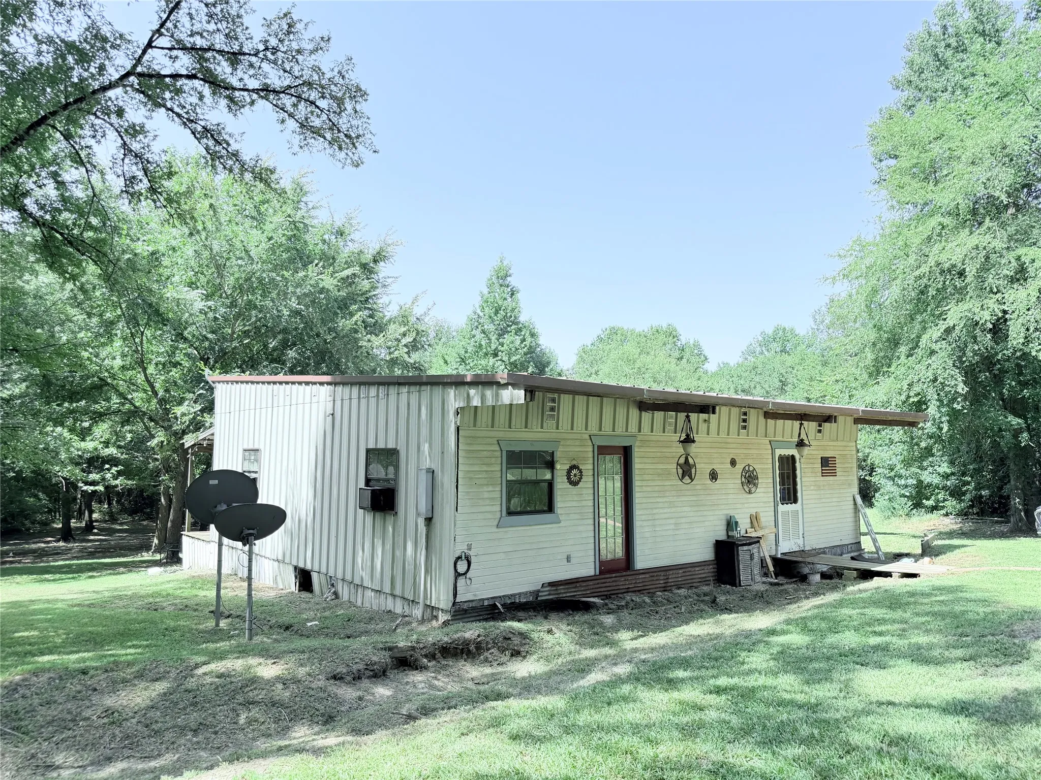 Single Family Residence For Sale in Franklin (TX) County , 309 County Road Se 4330, Winnsboro, Texas 75494, 3 Bedroom, 2 Bathroom, Garage spaces, 1,810 Sqft, built in 1980, mls#21343126, Real Estate Agent in Winnsboro, Homes For Sale in Franklin (TX) county, Homes For Sale in Winnsboro, Realtor in Winnsboro Texas, Real Estate Brokerage Independent Realty Texas, Luminita Cordes Realtor