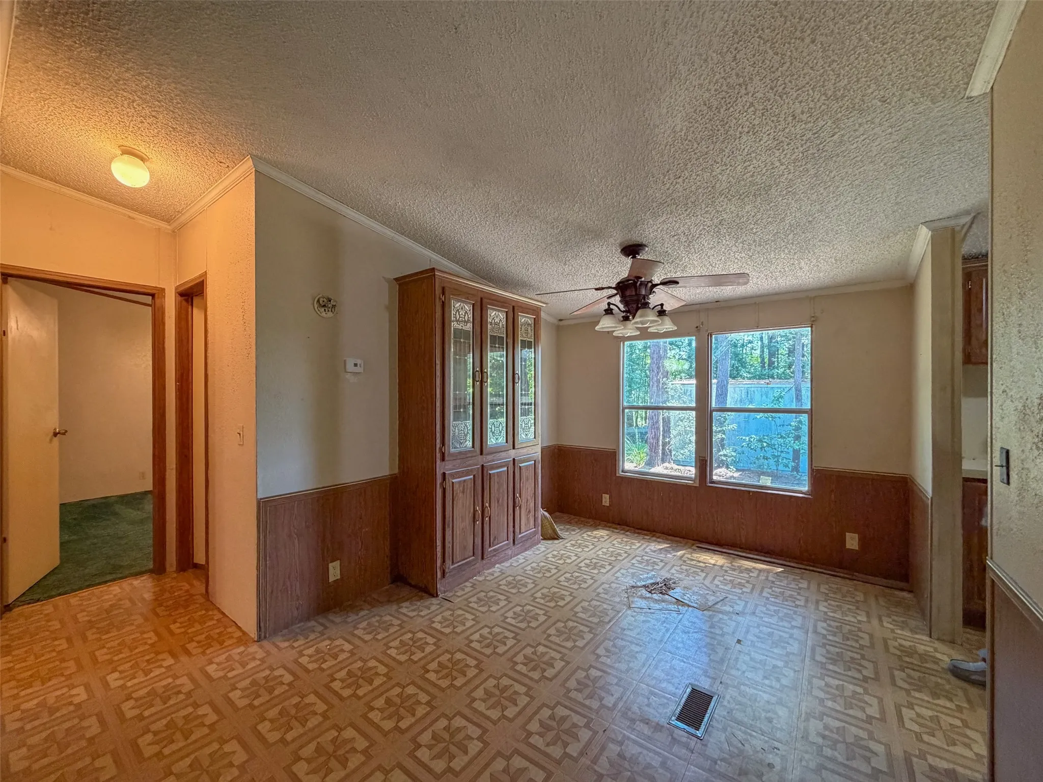 Manufactured Home For Sale in Bowie County , 6394 County Road 3204, De Kalb, Texas 75559, 3 Bedrooms, 2 Bathrooms, Garage spaces, 1,560 Sqft, built in 0, Price $349,000, mls#21343106, Real Estate Agent in De Kalb, Homes For Sale in Bowie county, Homes For Sale in De Kalb, Realtor in De Kalb Texas, Real Estate Brokerage Independent Realty Texas, Luminita Cordes Realtor