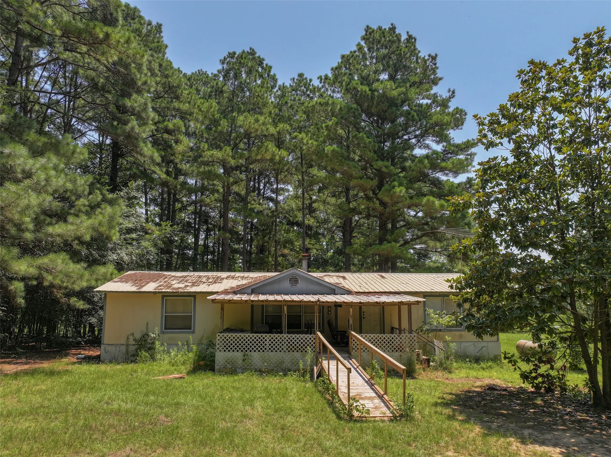 Manufactured Home For Sale in Bowie County , 6394 County Road 3204, De Kalb, Texas 75559, 3 Bedrooms, 2 Bathrooms, Garage spaces, 1,560 Sqft, built in 0, Price $349,000, mls#21343106, Real Estate Agent in De Kalb, Homes For Sale in Bowie county, Homes For Sale in De Kalb, Realtor in De Kalb Texas, Real Estate Brokerage Independent Realty Texas, Luminita Cordes Realtor