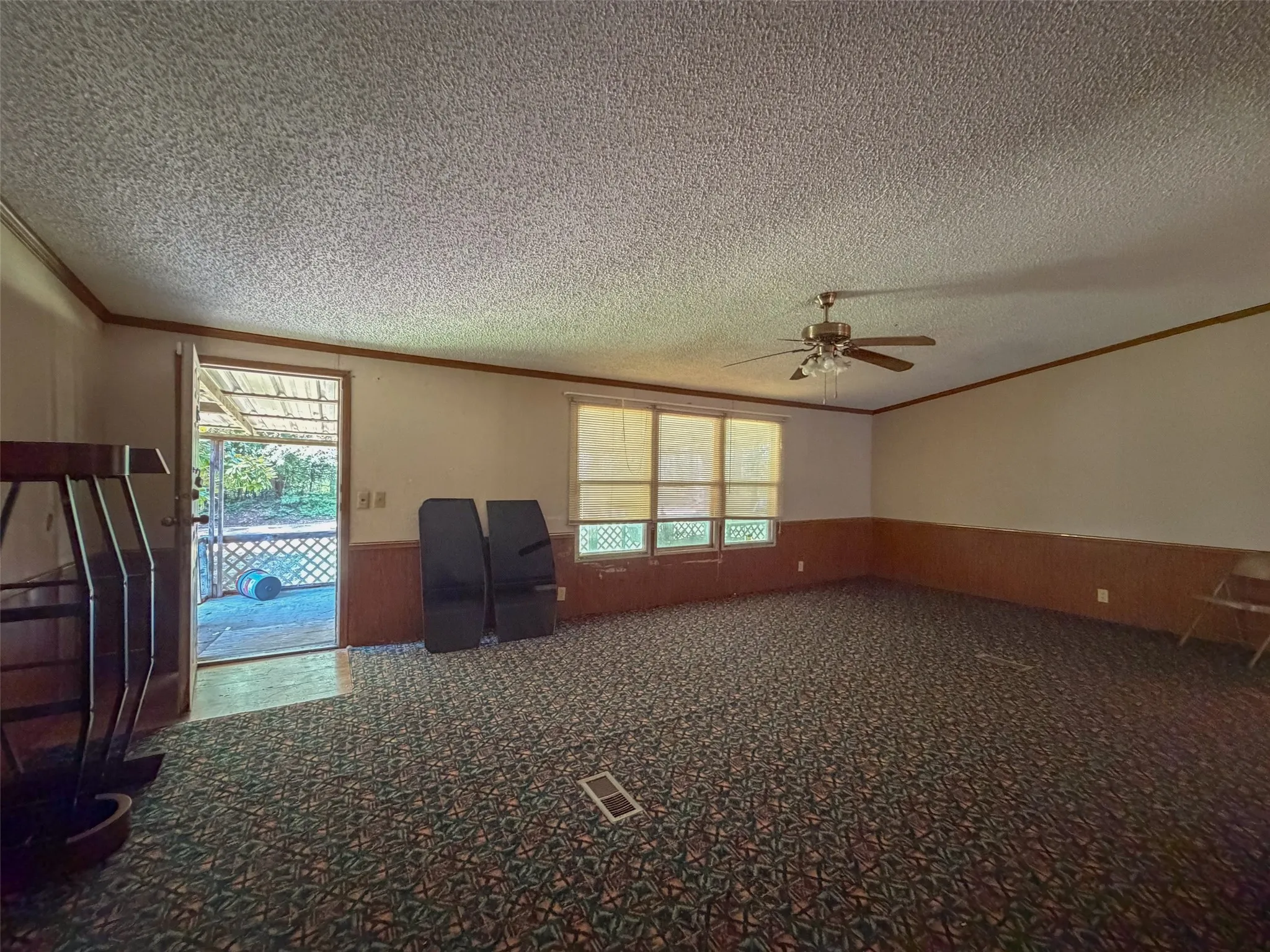 Manufactured Home For Sale in Bowie County , 6394 County Road 3204, De Kalb, Texas 75559, 3 Bedrooms, 2 Bathrooms, Garage spaces, 1,560 Sqft, built in 0, Price $349,000, mls#21343106, Real Estate Agent in De Kalb, Homes For Sale in Bowie county, Homes For Sale in De Kalb, Realtor in De Kalb Texas, Real Estate Brokerage Independent Realty Texas, Luminita Cordes Realtor
