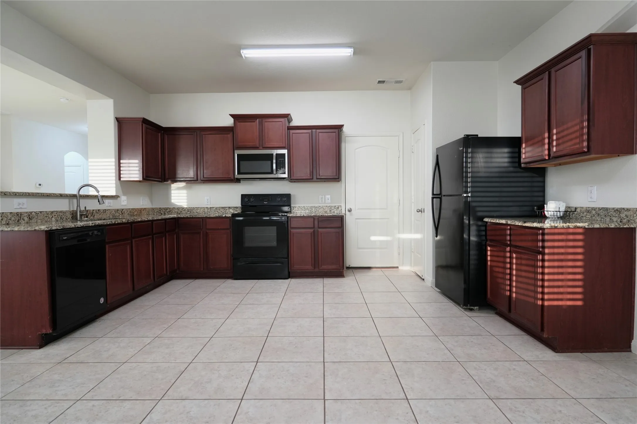 Single Family Residence For Rent in Collin County , 344 Magnolia Drive, Princeton, Texas 75407, 3 Bedroom, 3 Bathroom, 2 Garage spaces, 2,033 Sqft, built in 2017, mls#21343128, Real Estate Agent in Princeton, Homes For Rent in Collin county, Homes For Rent in Princeton, Realtor in Princeton Texas, Real Estate Brokerage Independent Realty Texas, Luminita Cordes Realtor