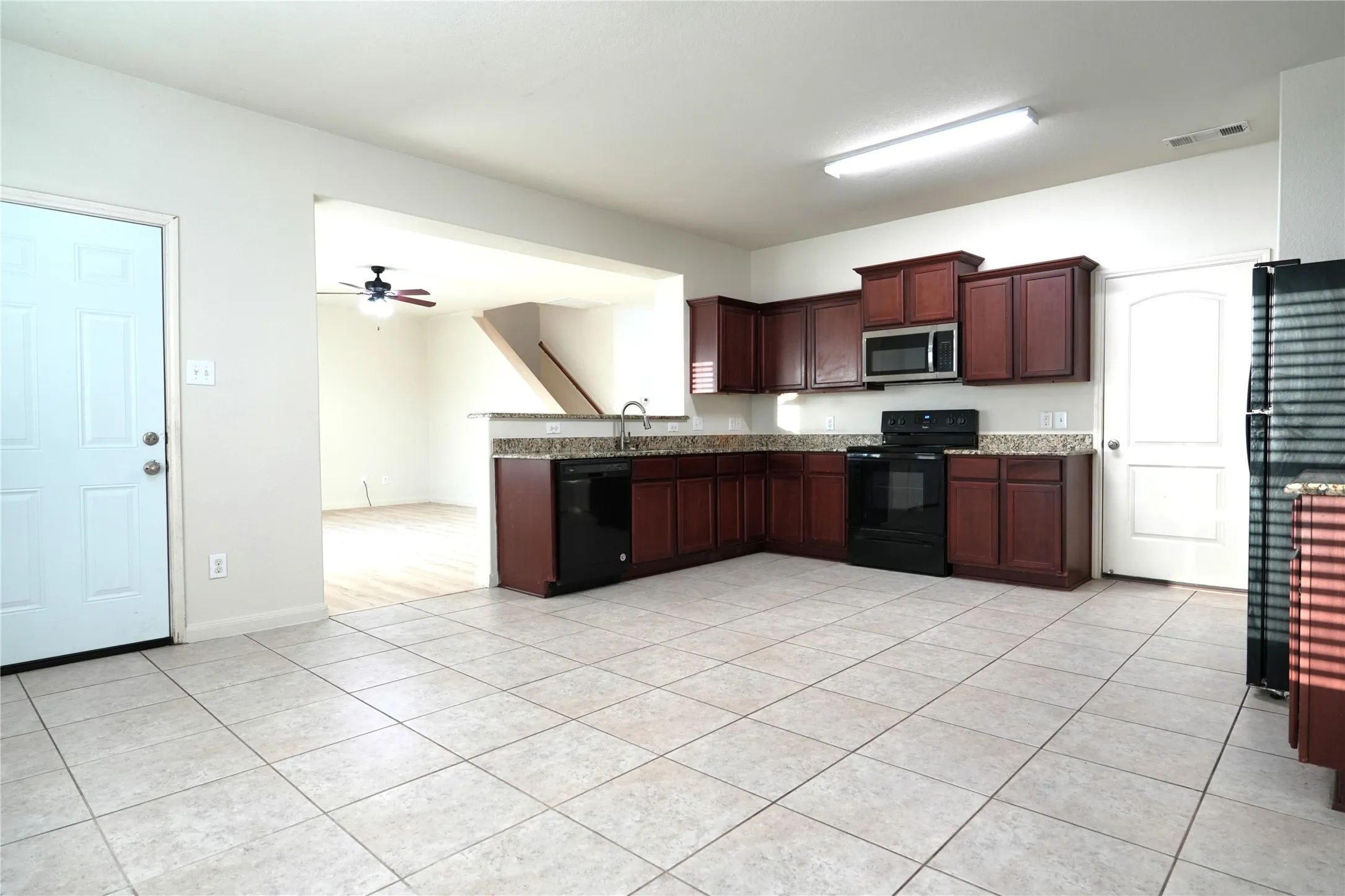 Single Family Residence For Rent in Collin County , 344 Magnolia Drive, Princeton, Texas 75407, 3 Bedroom, 3 Bathroom, 2 Garage spaces, 2,033 Sqft, built in 2017, mls#21343128, Real Estate Agent in Princeton, Homes For Rent in Collin county, Homes For Rent in Princeton, Realtor in Princeton Texas, Real Estate Brokerage Independent Realty Texas, Luminita Cordes Realtor