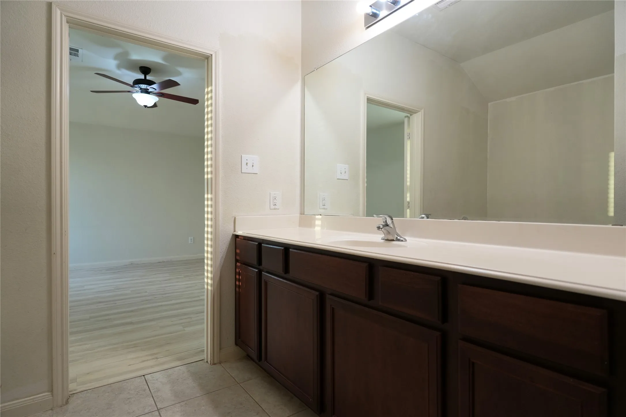 Single Family Residence For Rent in Collin County , 344 Magnolia Drive, Princeton, Texas 75407, 3 Bedroom, 3 Bathroom, 2 Garage spaces, 2,033 Sqft, built in 2017, mls#21343128, Real Estate Agent in Princeton, Homes For Rent in Collin county, Homes For Rent in Princeton, Realtor in Princeton Texas, Real Estate Brokerage Independent Realty Texas, Luminita Cordes Realtor