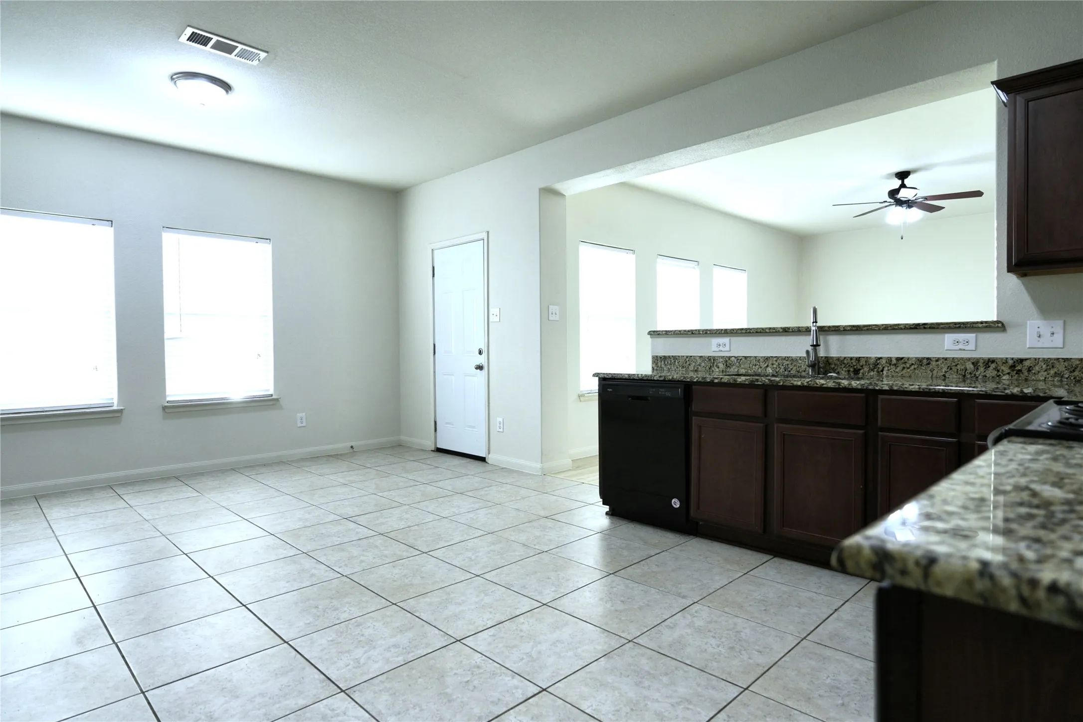 Single Family Residence For Rent in Collin County , 344 Magnolia Drive, Princeton, Texas 75407, 3 Bedroom, 3 Bathroom, 2 Garage spaces, 2,033 Sqft, built in 2017, mls#21343128, Real Estate Agent in Princeton, Homes For Rent in Collin county, Homes For Rent in Princeton, Realtor in Princeton Texas, Real Estate Brokerage Independent Realty Texas, Luminita Cordes Realtor