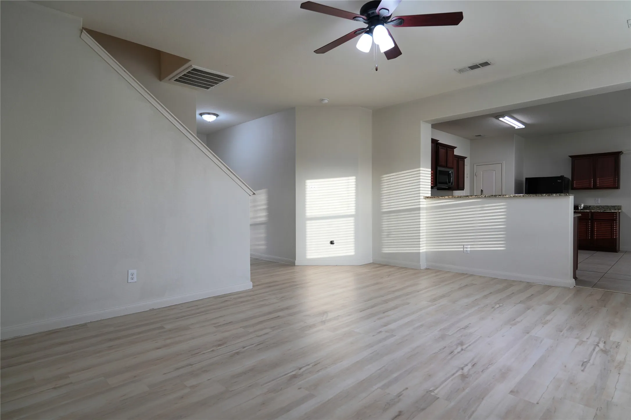 Single Family Residence For Rent in Collin County , 344 Magnolia Drive, Princeton, Texas 75407, 3 Bedroom, 3 Bathroom, 2 Garage spaces, 2,033 Sqft, built in 2017, mls#21343128, Real Estate Agent in Princeton, Homes For Rent in Collin county, Homes For Rent in Princeton, Realtor in Princeton Texas, Real Estate Brokerage Independent Realty Texas, Luminita Cordes Realtor