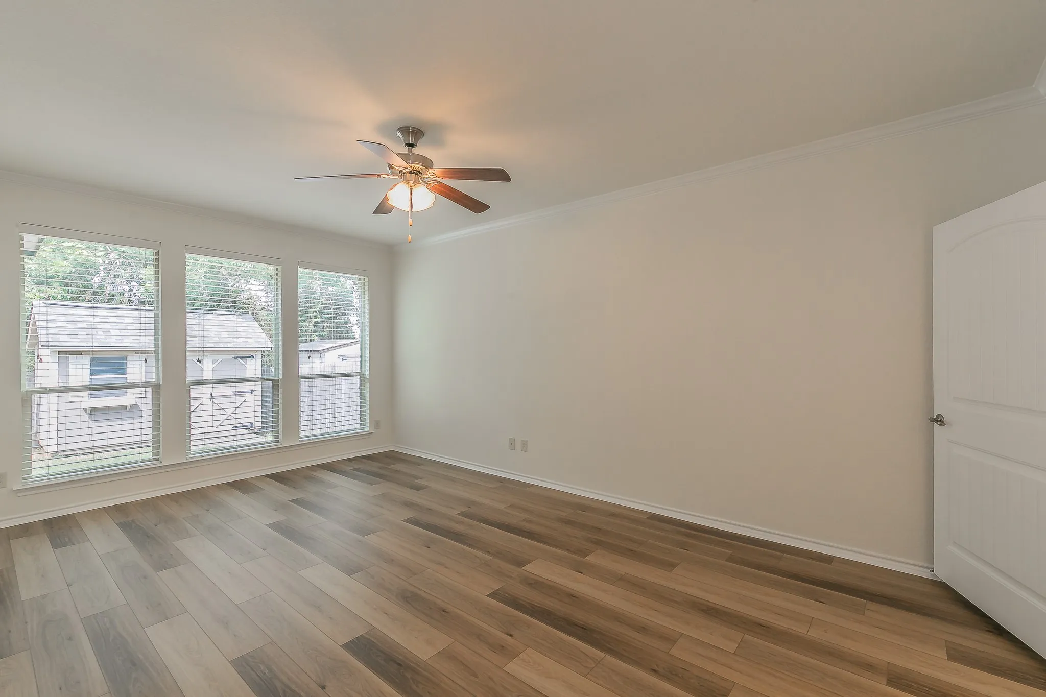 Single Family Residence For Sale in Tarrant County , 5115 Prestwick Drive, Arlington, Texas 76001, 3 Bedroom, 2 Bathroom, 2 Garage spaces, 2,002 Sqft, built in 2013, mls#21343138, Real Estate Agent in Arlington, Homes For Sale in Tarrant county, Homes For Sale in Arlington, Realtor in Arlington Texas, Real Estate Brokerage Independent Realty Texas, Luminita Cordes Realtor