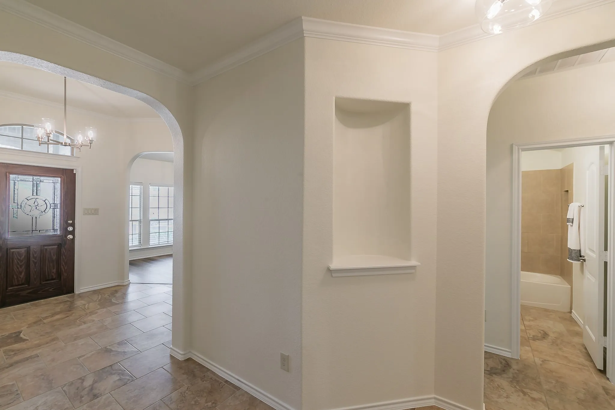 Single Family Residence For Sale in Tarrant County , 5115 Prestwick Drive, Arlington, Texas 76001, 3 Bedroom, 2 Bathroom, 2 Garage spaces, 2,002 Sqft, built in 2013, mls#21343138, Real Estate Agent in Arlington, Homes For Sale in Tarrant county, Homes For Sale in Arlington, Realtor in Arlington Texas, Real Estate Brokerage Independent Realty Texas, Luminita Cordes Realtor