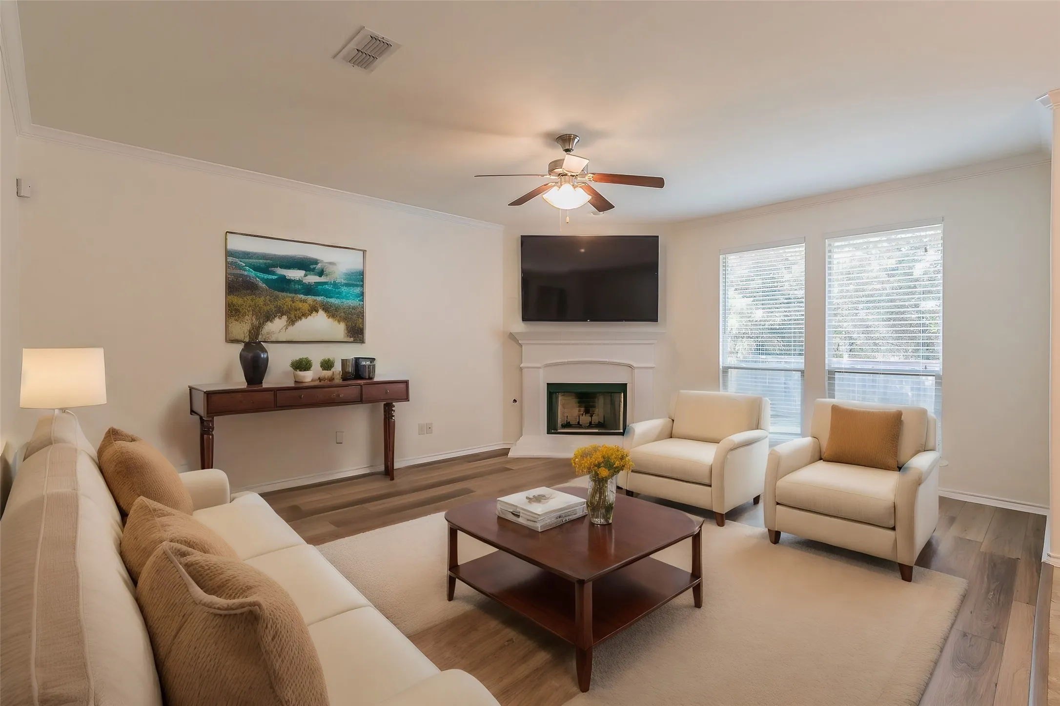 Single Family Residence For Sale in Tarrant County , 5115 Prestwick Drive, Arlington, Texas 76001, 3 Bedroom, 2 Bathroom, 2 Garage spaces, 2,002 Sqft, built in 2013, mls#21343138, Real Estate Agent in Arlington, Homes For Sale in Tarrant county, Homes For Sale in Arlington, Realtor in Arlington Texas, Real Estate Brokerage Independent Realty Texas, Luminita Cordes Realtor