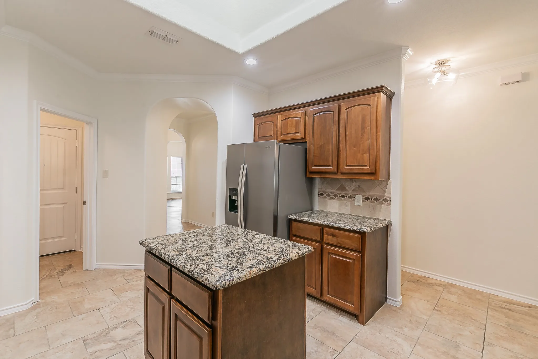 Single Family Residence For Sale in Tarrant County , 5115 Prestwick Drive, Arlington, Texas 76001, 3 Bedroom, 2 Bathroom, 2 Garage spaces, 2,002 Sqft, built in 2013, mls#21343138, Real Estate Agent in Arlington, Homes For Sale in Tarrant county, Homes For Sale in Arlington, Realtor in Arlington Texas, Real Estate Brokerage Independent Realty Texas, Luminita Cordes Realtor