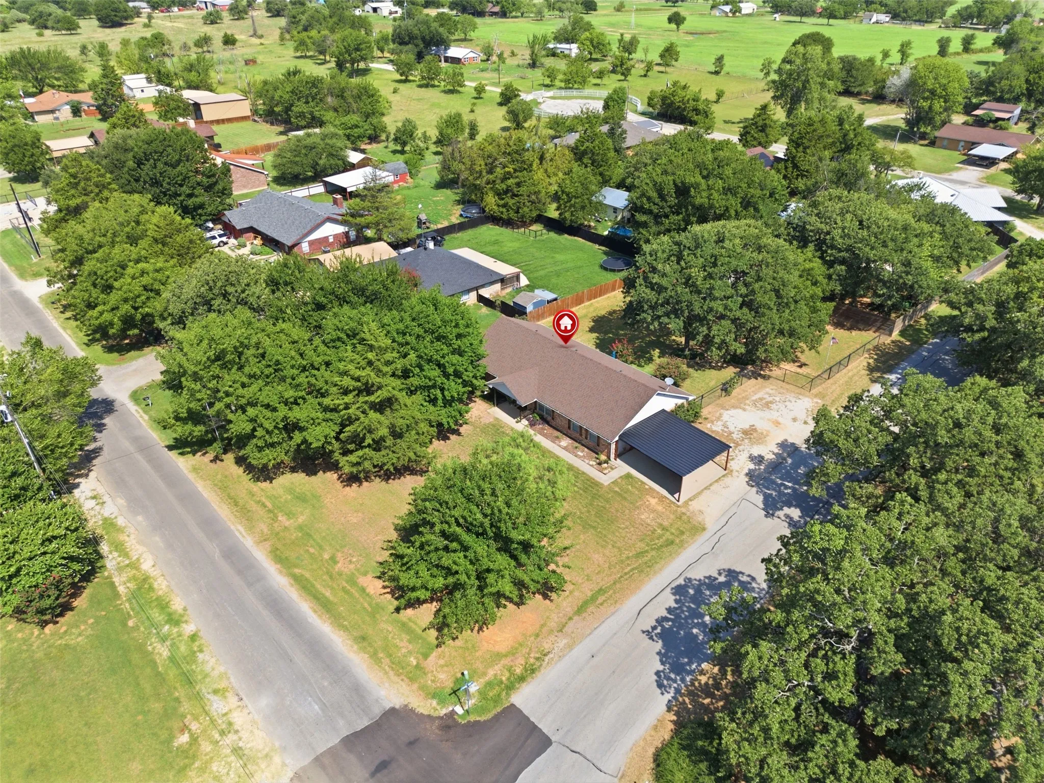 Single Family Residence For Sale in Parker County , 1115 E 6th Street, Springtown, Texas 76082, 4 Bedroom, 2 Bathroom, Garage spaces, 1,953 Sqft, built in 2000, mls#21342970, Real Estate Agent in Springtown, Homes For Sale in Parker county, Homes For Sale in Springtown, Realtor in Springtown Texas, Real Estate Brokerage Independent Realty Texas, Luminita Cordes Realtor
