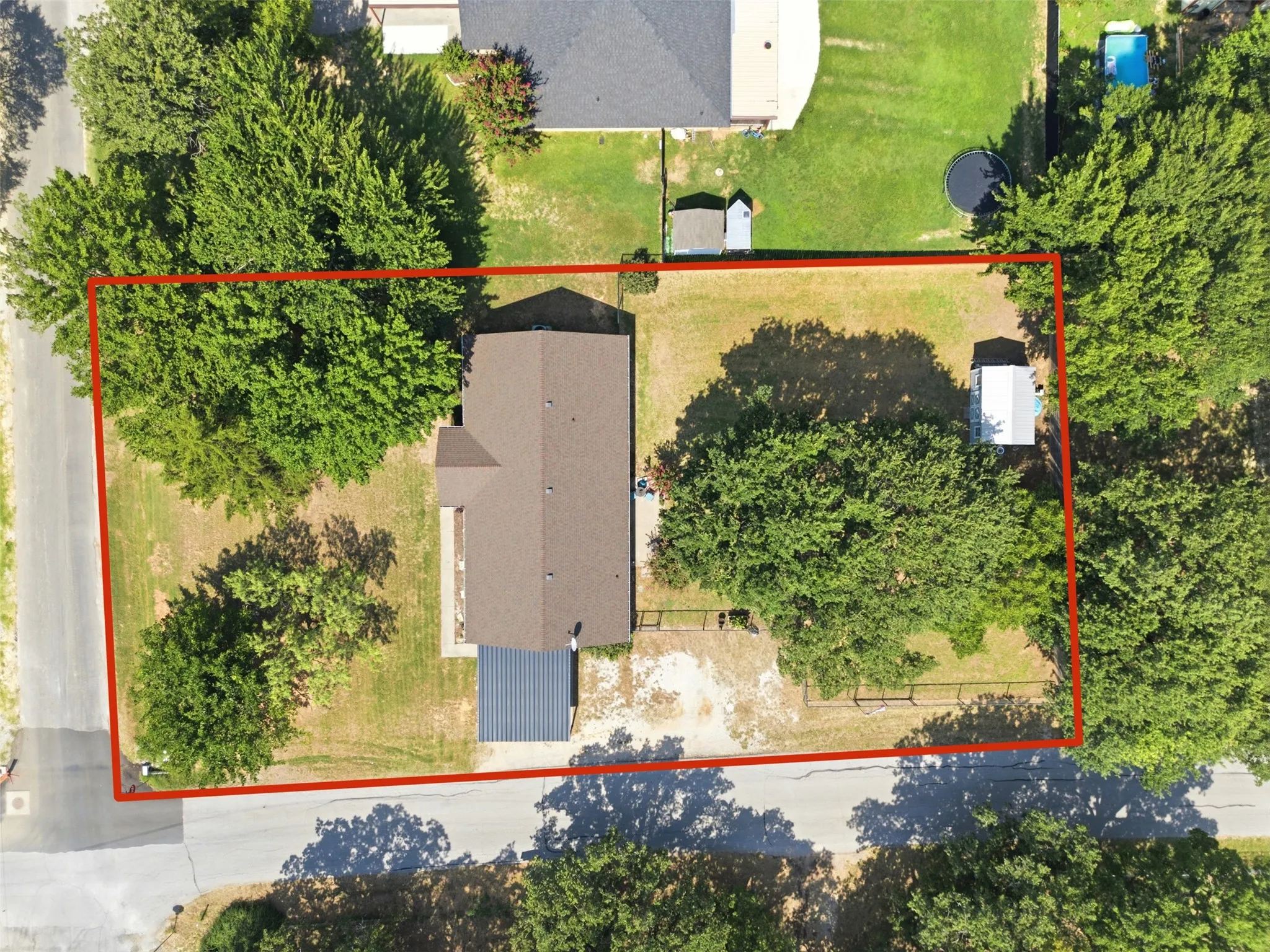 Single Family Residence For Sale in Parker County , 1115 E 6th Street, Springtown, Texas 76082, 4 Bedroom, 2 Bathroom, Garage spaces, 1,953 Sqft, built in 2000, mls#21342970, Real Estate Agent in Springtown, Homes For Sale in Parker county, Homes For Sale in Springtown, Realtor in Springtown Texas, Real Estate Brokerage Independent Realty Texas, Luminita Cordes Realtor
