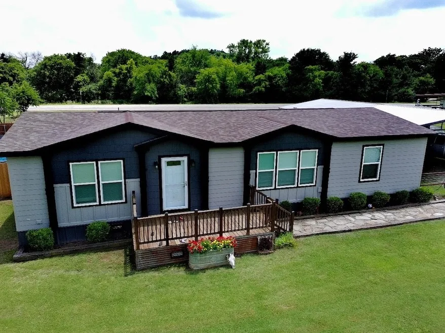 Mobile Home For Sale in Cooke County , 88 County Road 188, Gainesville, Texas 76240, 3 Bedroom, 2 Bathroom, 2 Garage spaces, 1,463 Sqft, built in 2016, mls#21340224, Real Estate Agent in Gainesville, Homes For Sale in Cooke county, Homes For Sale in Gainesville, Realtor in Gainesville Texas, Real Estate Brokerage Independent Realty Texas, Luminita Cordes Realtor