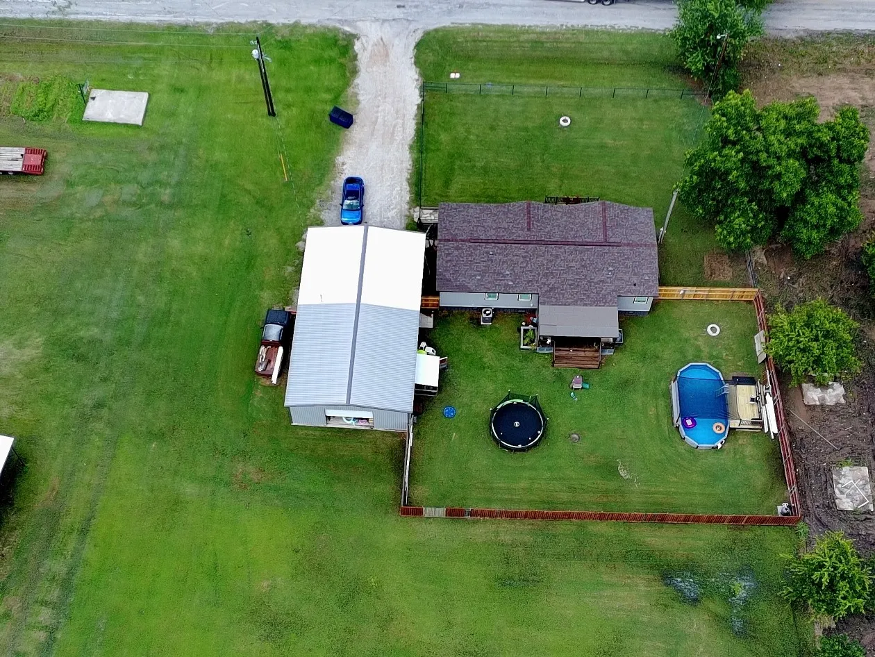 Mobile Home For Sale in Cooke County , 88 County Road 188, Gainesville, Texas 76240, 3 Bedroom, 2 Bathroom, 2 Garage spaces, 1,463 Sqft, built in 2016, mls#21340224, Real Estate Agent in Gainesville, Homes For Sale in Cooke county, Homes For Sale in Gainesville, Realtor in Gainesville Texas, Real Estate Brokerage Independent Realty Texas, Luminita Cordes Realtor