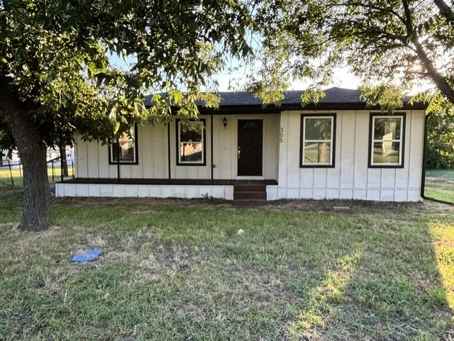 Single Family Residence For Sale in Collin County , 305 S Fm 1138, Nevada, Texas 75173, 3 Bedroom, 2 Bathroom, Garage spaces, 1,603 Sqft, built in 1952, mls#21343157, Real Estate Agent in Nevada, Homes For Sale in Collin county, Homes For Sale in Nevada, Realtor in Nevada Texas, Real Estate Brokerage Independent Realty Texas, Luminita Cordes Realtor