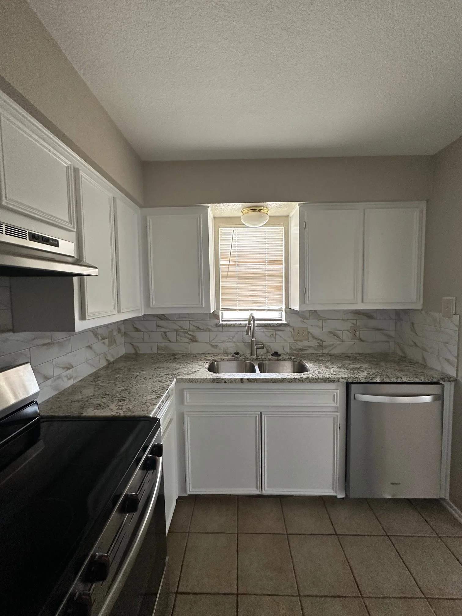 Duplex For Rent in Dallas County , 1144 Suburban Street 1146, Cedar Hill, Texas 75104, 2 Bedroom, 1 Bathroom, Garage spaces, 937 Sqft, built in 1982, mls#21342137, Real Estate Agent in Cedar Hill, Homes For Rent in Dallas county, Homes For Rent in Cedar Hill, Realtor in Cedar Hill Texas, Real Estate Brokerage Independent Realty Texas, Luminita Cordes Realtor