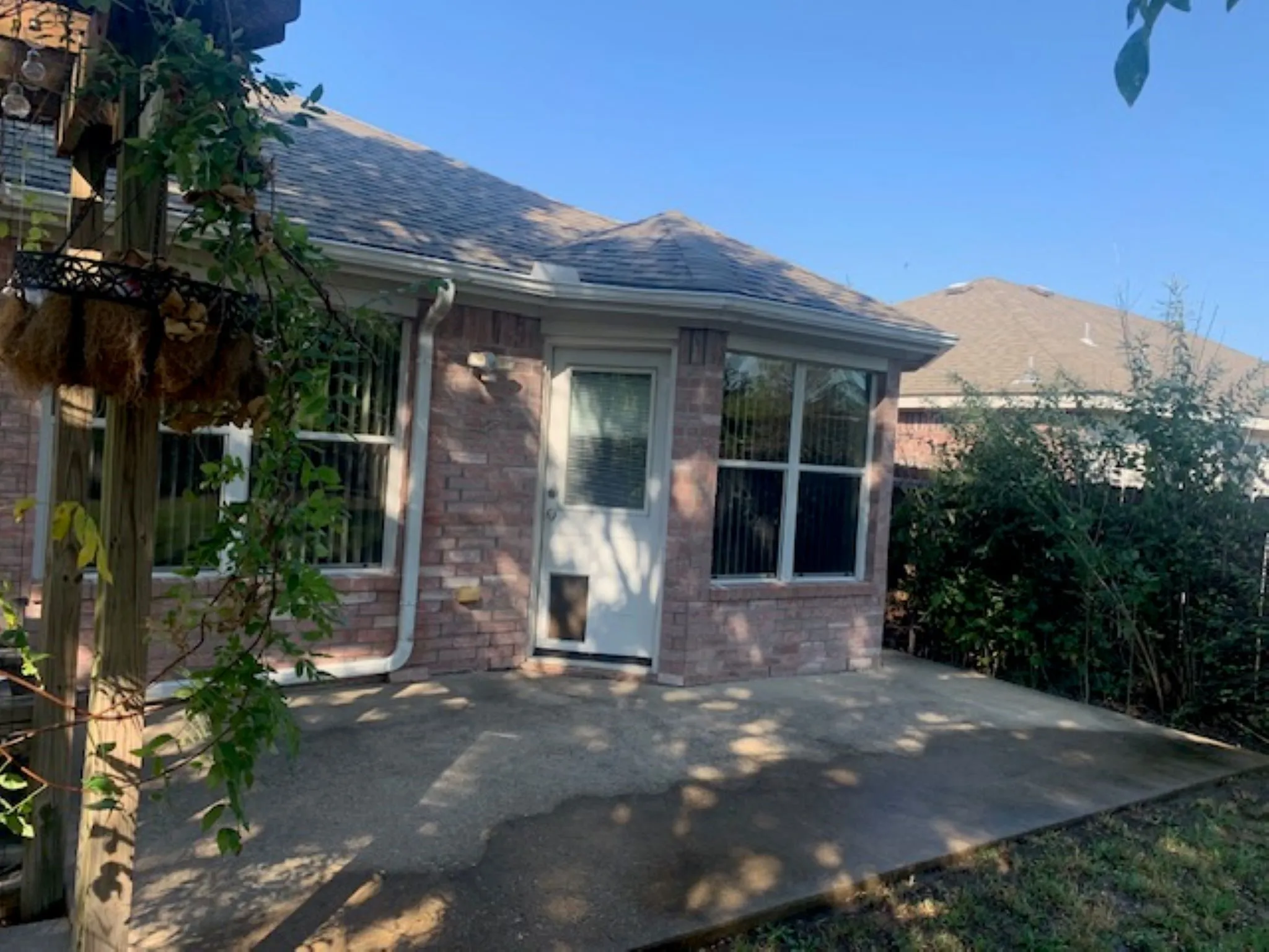 Single Family Residence For Sale in Collin County , 209 Meadow Lark Lane, Anna, Texas 75409, 3 Bedroom, 2 Bathroom, 2 Garage spaces, 1,423 Sqft, built in 2004, mls#21342002, Real Estate Agent in Anna, Homes For Sale in Collin county, Homes For Sale in Anna, Realtor in Anna Texas, Real Estate Brokerage Independent Realty Texas, Luminita Cordes Realtor