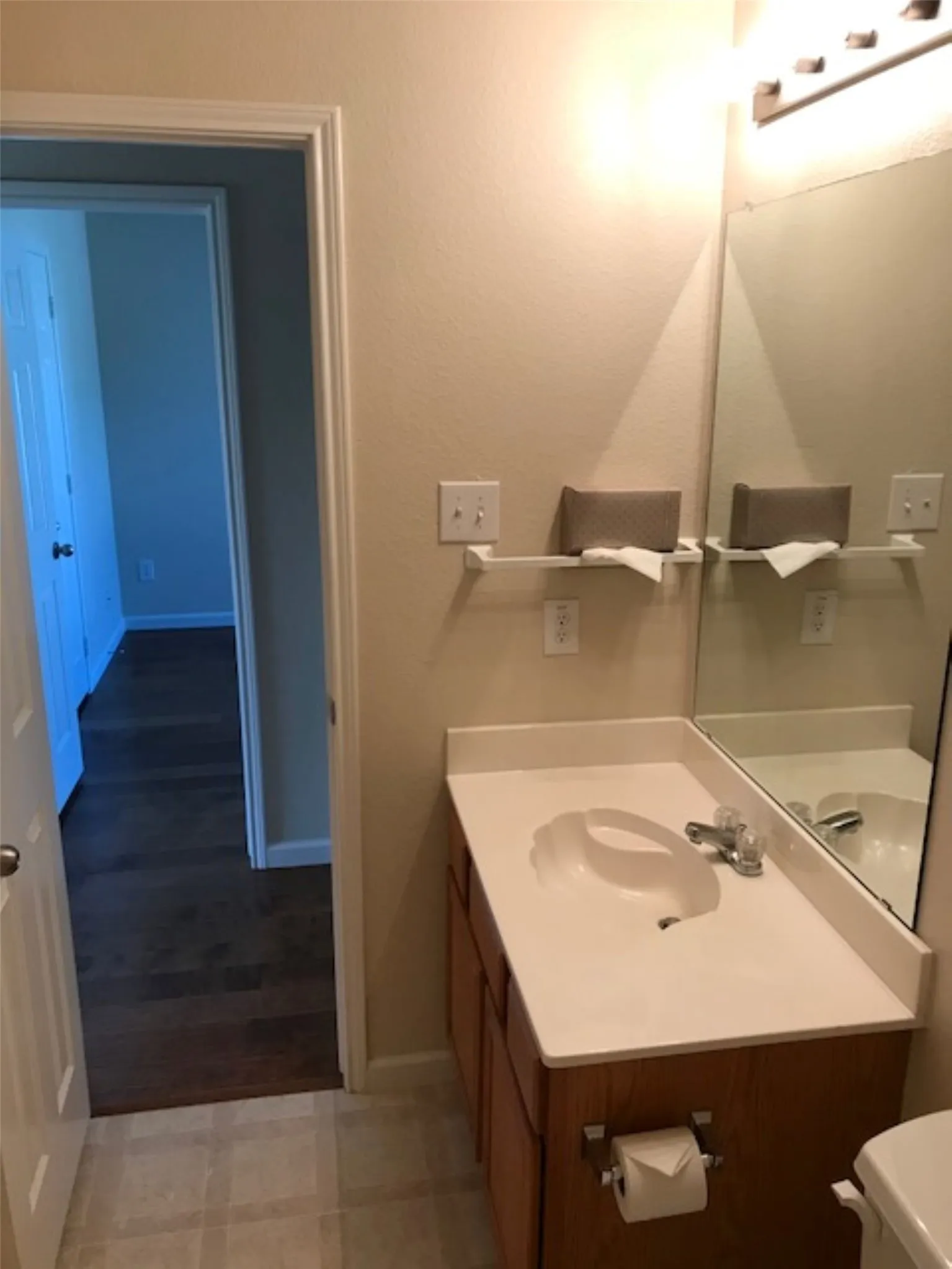 Single Family Residence For Sale in Collin County , 209 Meadow Lark Lane, Anna, Texas 75409, 3 Bedroom, 2 Bathroom, 2 Garage spaces, 1,423 Sqft, built in 2004, mls#21342002, Real Estate Agent in Anna, Homes For Sale in Collin county, Homes For Sale in Anna, Realtor in Anna Texas, Real Estate Brokerage Independent Realty Texas, Luminita Cordes Realtor