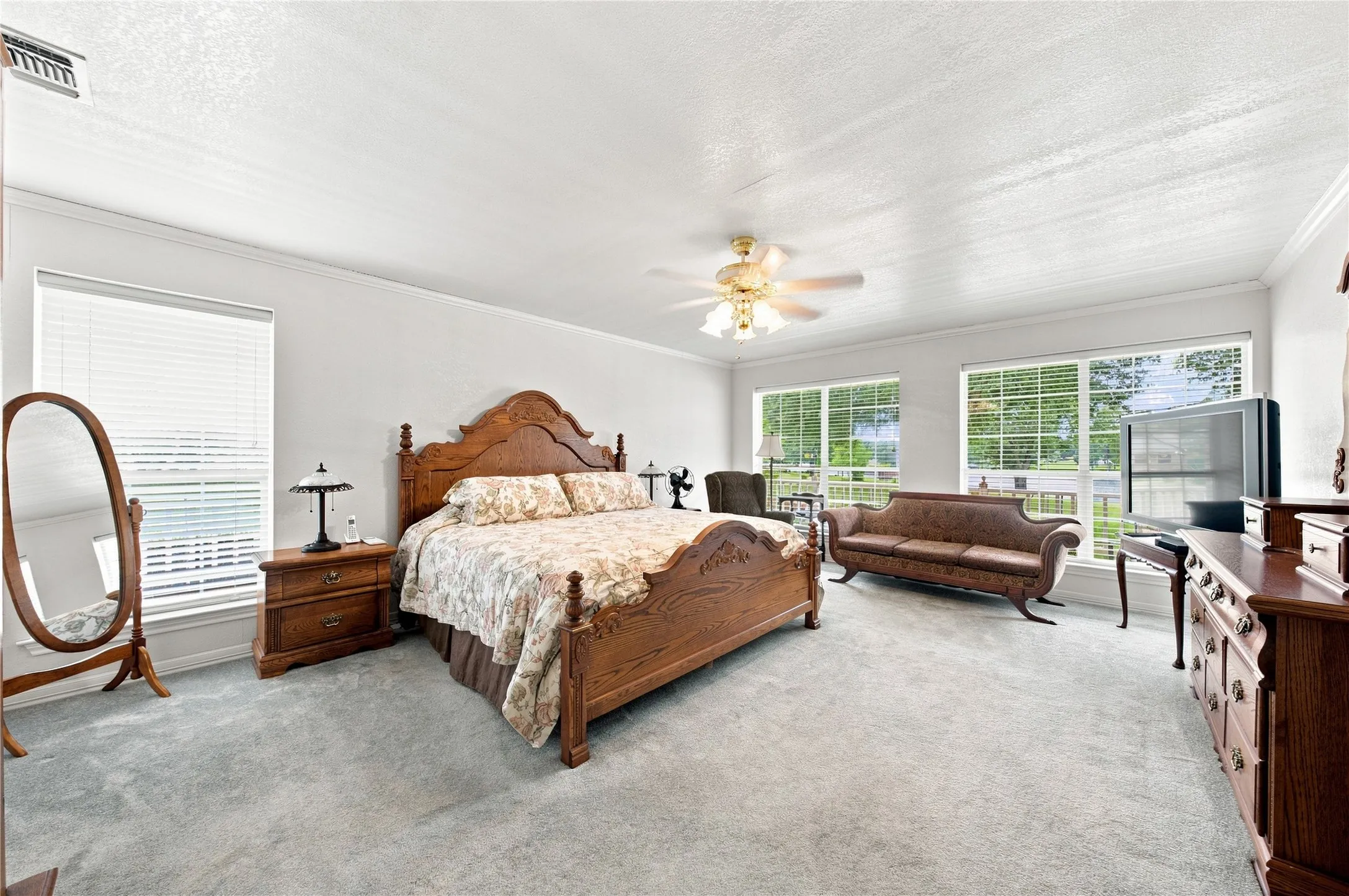 Single Family Residence For Sale in Henderson County , 1682 County Road 4825, Athens, Texas 75751, 3 Bedroom, 2 Bathroom, 3 Garage spaces, 2,088 Sqft, built in 1999, mls#21340062, Real Estate Agent in Athens, Homes For Sale in Henderson county, Homes For Sale in Athens, Realtor in Athens Texas, Real Estate Brokerage Independent Realty Texas, Luminita Cordes Realtor
