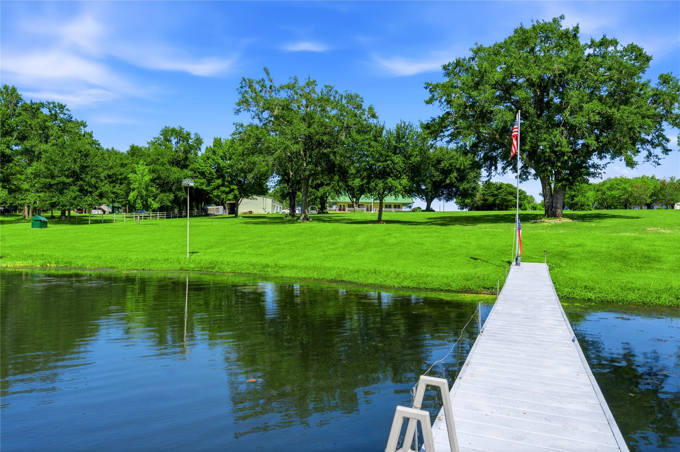 Single Family Residence For Sale in Henderson County , 1682 County Road 4825, Athens, Texas 75751, 3 Bedroom, 2 Bathroom, 3 Garage spaces, 2,088 Sqft, built in 1999, mls#21340062, Real Estate Agent in Athens, Homes For Sale in Henderson county, Homes For Sale in Athens, Realtor in Athens Texas, Real Estate Brokerage Independent Realty Texas, Luminita Cordes Realtor