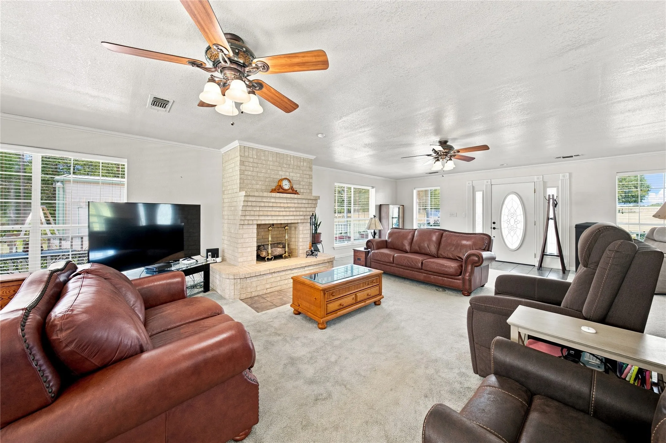 Single Family Residence For Sale in Henderson County , 1682 County Road 4825, Athens, Texas 75751, 3 Bedroom, 2 Bathroom, 3 Garage spaces, 2,088 Sqft, built in 1999, mls#21340062, Real Estate Agent in Athens, Homes For Sale in Henderson county, Homes For Sale in Athens, Realtor in Athens Texas, Real Estate Brokerage Independent Realty Texas, Luminita Cordes Realtor