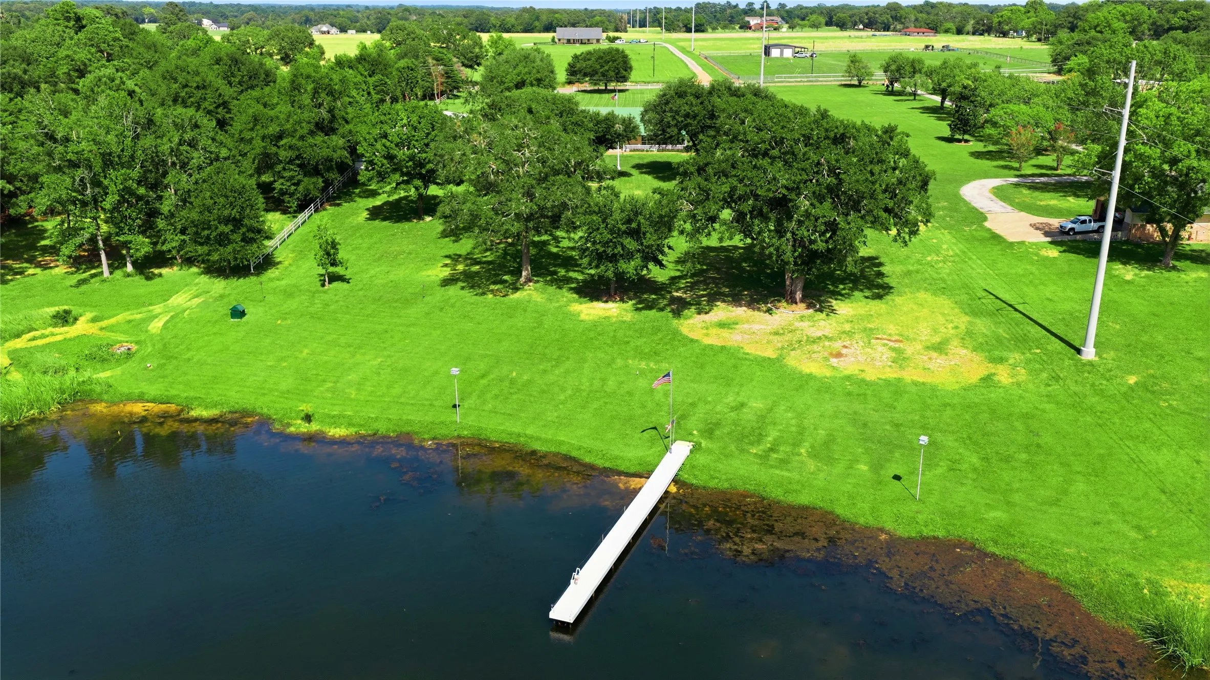 Single Family Residence For Sale in Henderson County , 1682 County Road 4825, Athens, Texas 75751, 3 Bedroom, 2 Bathroom, 3 Garage spaces, 2,088 Sqft, built in 1999, mls#21340062, Real Estate Agent in Athens, Homes For Sale in Henderson county, Homes For Sale in Athens, Realtor in Athens Texas, Real Estate Brokerage Independent Realty Texas, Luminita Cordes Realtor