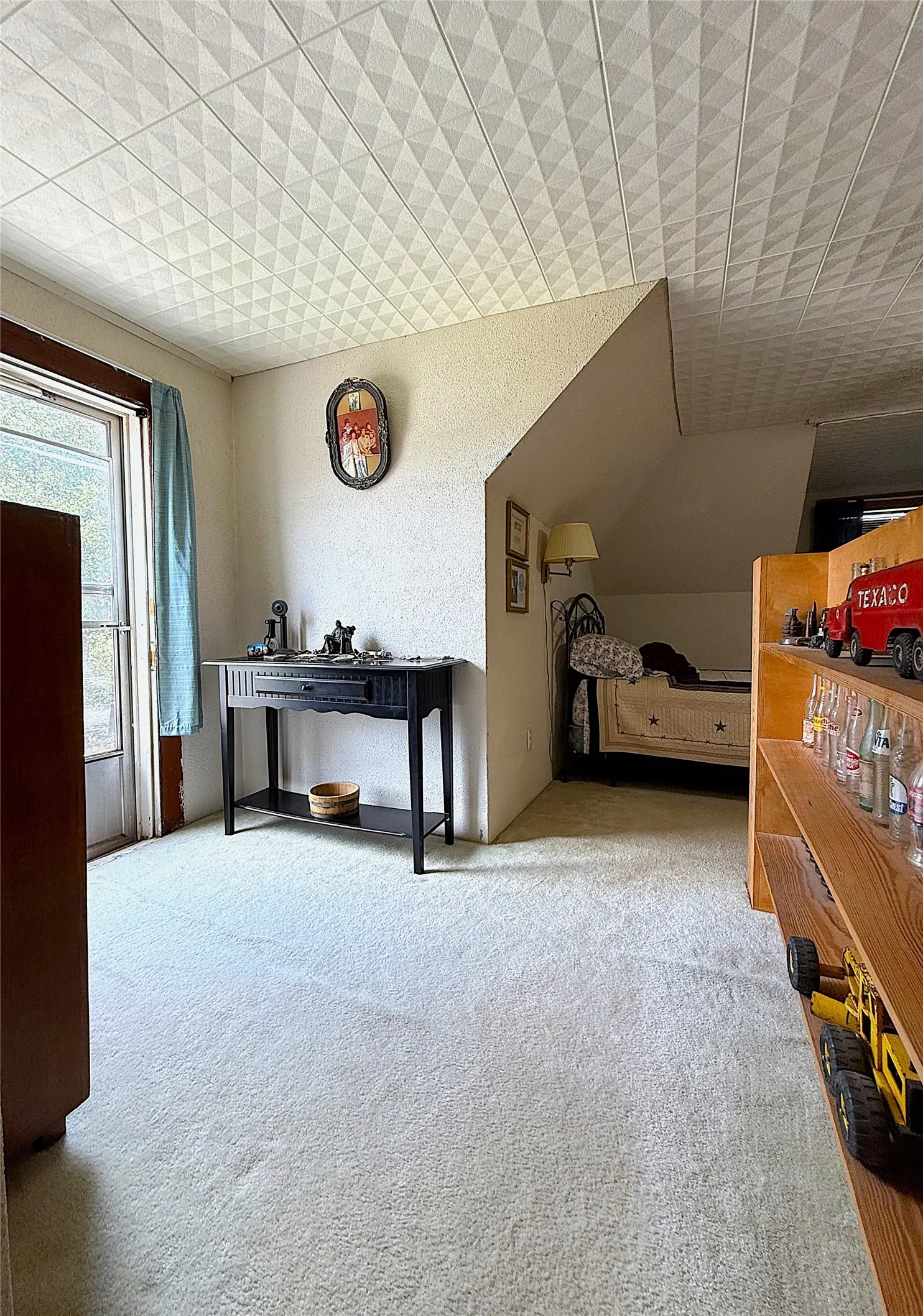 Single Family Residence For Sale in Mc Culloch County , 802 S Willow Street, Brady, Texas 76825, 3 Bedroom, 2 Bathroom, 2 Garage spaces, 2,000 Sqft, built in 1955, mls#21342459, Real Estate Agent in Brady, Homes For Sale in Mc Culloch county, Homes For Sale in Brady, Realtor in Brady Texas, Real Estate Brokerage Independent Realty Texas, Luminita Cordes Realtor