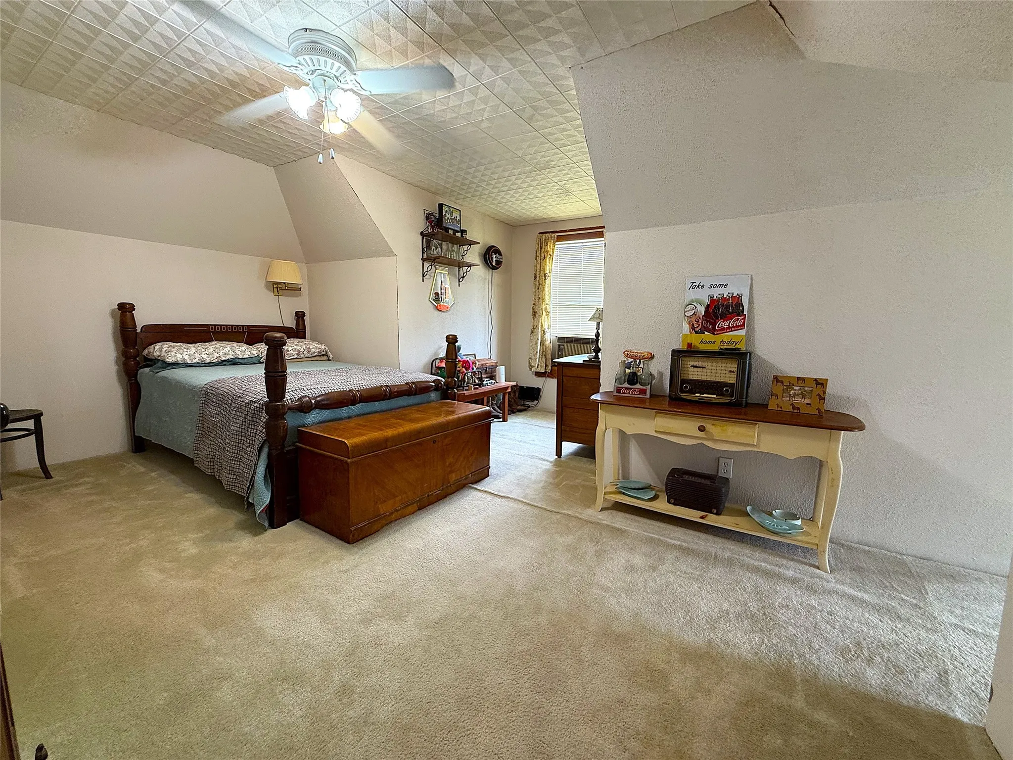 Single Family Residence For Sale in Mc Culloch County , 802 S Willow Street, Brady, Texas 76825, 3 Bedroom, 2 Bathroom, 2 Garage spaces, 2,000 Sqft, built in 1955, mls#21342459, Real Estate Agent in Brady, Homes For Sale in Mc Culloch county, Homes For Sale in Brady, Realtor in Brady Texas, Real Estate Brokerage Independent Realty Texas, Luminita Cordes Realtor