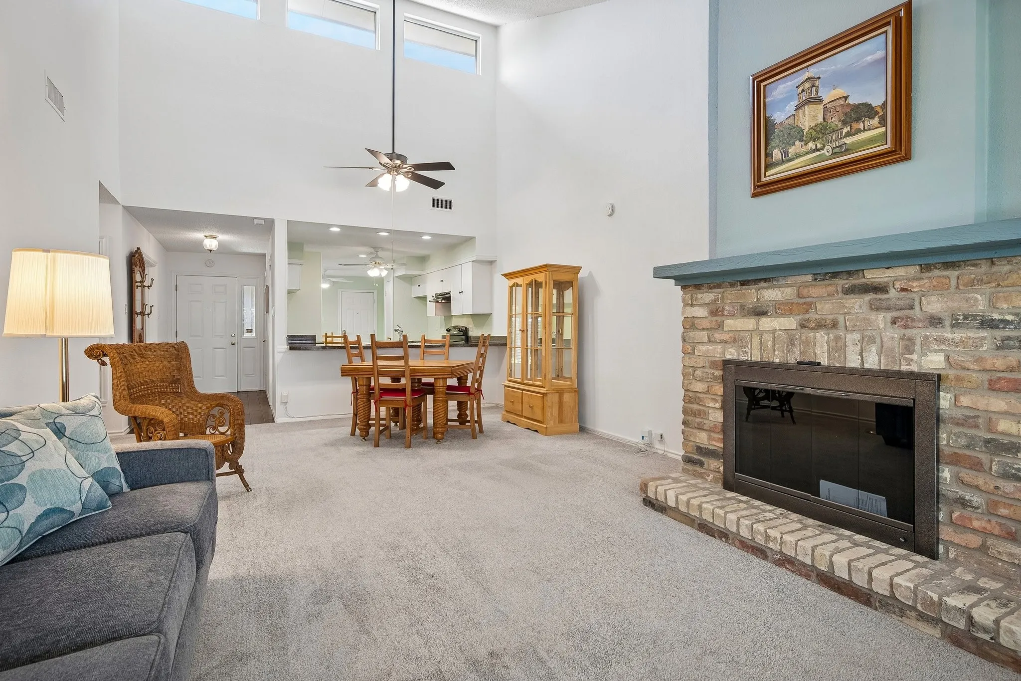 Townhouse For Sale in Dallas County , 9629 Highland View Drive, Dallas, Texas 75238, 2 Bedroom, 2 Bathroom, 2 Garage spaces, 1,255 Sqft, built in 1973, mls#21343158, Real Estate Agent in Dallas, Homes For Sale in Dallas county, Homes For Sale in Dallas, Realtor in Dallas Texas, Real Estate Brokerage Independent Realty Texas, Luminita Cordes Realtor