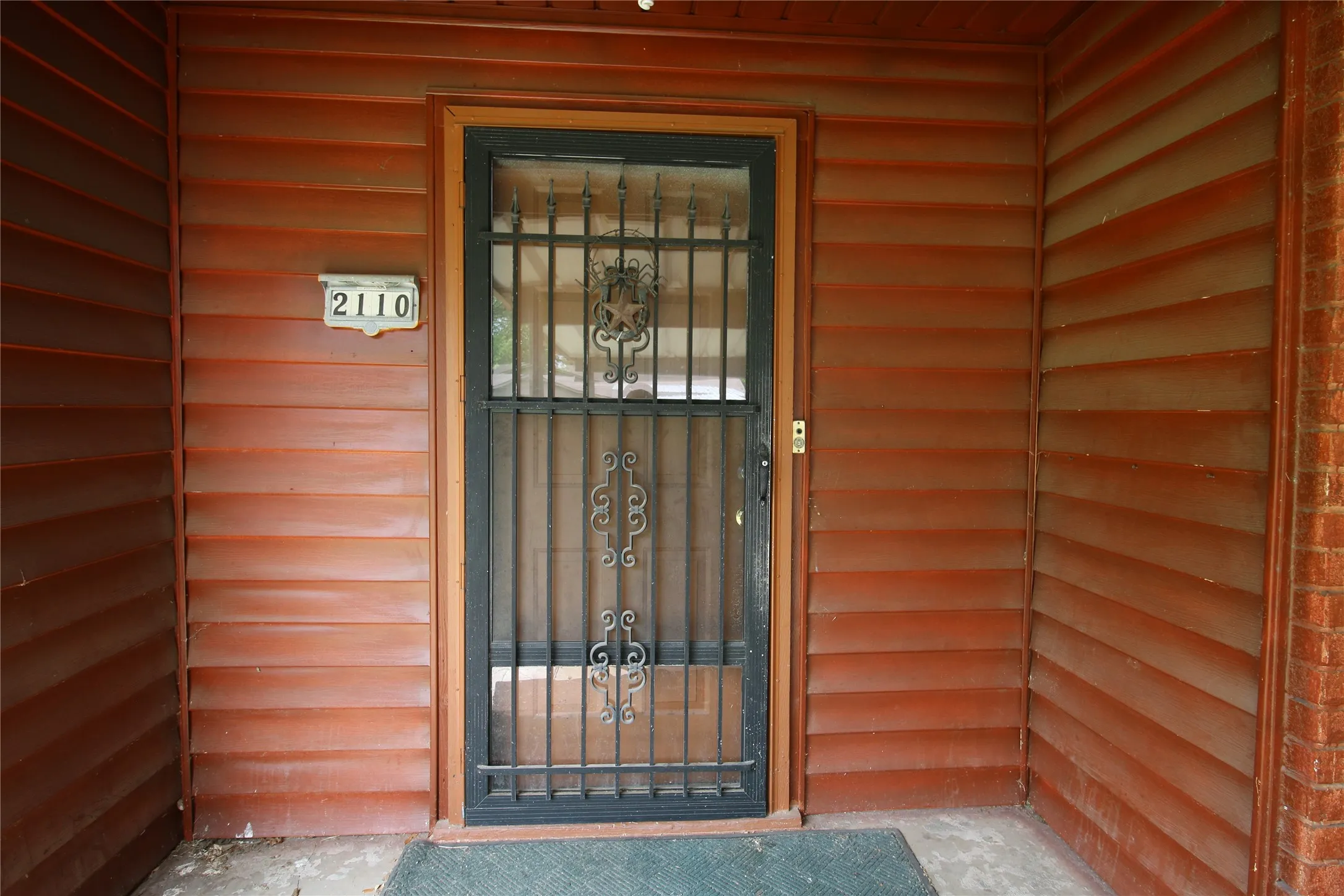 Single Family Residence For Sale in Grayson County , 2110 Duchess Drive, Sherman, Texas 75090, 3 Bedrooms, 2 Bathrooms, Garage spaces, 923 Sqft, built in 1967, Price $145,000, mls#21343201, Real Estate Agent in Sherman, Homes For Sale in Grayson county, Homes For Sale in Sherman, Realtor in Sherman Texas, Real Estate Brokerage Independent Realty Texas, Luminita Cordes Realtor