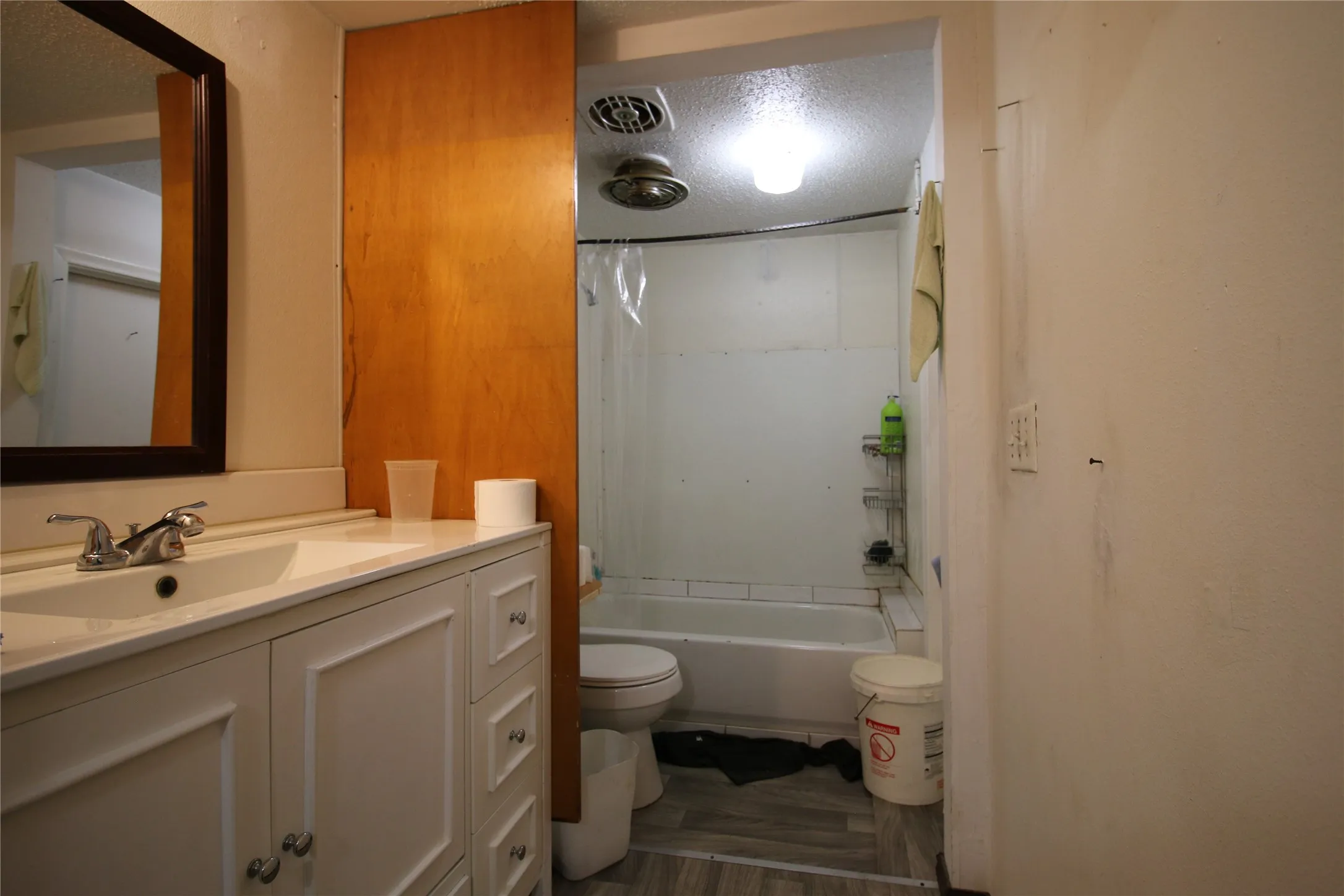 Single Family Residence For Sale in Grayson County , 2110 Duchess Drive, Sherman, Texas 75090, 3 Bedrooms, 2 Bathrooms, Garage spaces, 923 Sqft, built in 1967, Price $145,000, mls#21343201, Real Estate Agent in Sherman, Homes For Sale in Grayson county, Homes For Sale in Sherman, Realtor in Sherman Texas, Real Estate Brokerage Independent Realty Texas, Luminita Cordes Realtor