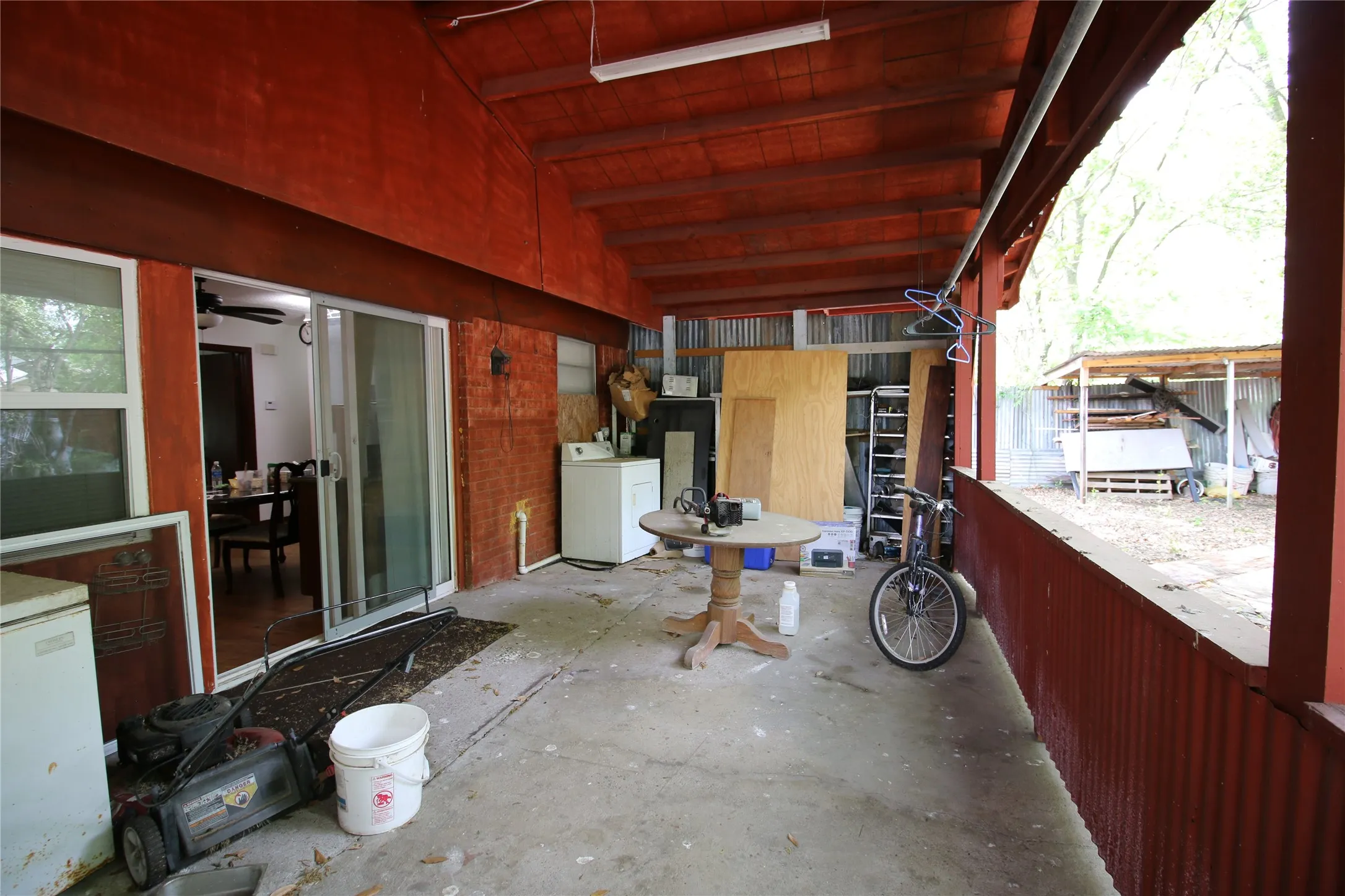 Single Family Residence For Sale in Grayson County , 2110 Duchess Drive, Sherman, Texas 75090, 3 Bedrooms, 2 Bathrooms, Garage spaces, 923 Sqft, built in 1967, Price $145,000, mls#21343201, Real Estate Agent in Sherman, Homes For Sale in Grayson county, Homes For Sale in Sherman, Realtor in Sherman Texas, Real Estate Brokerage Independent Realty Texas, Luminita Cordes Realtor