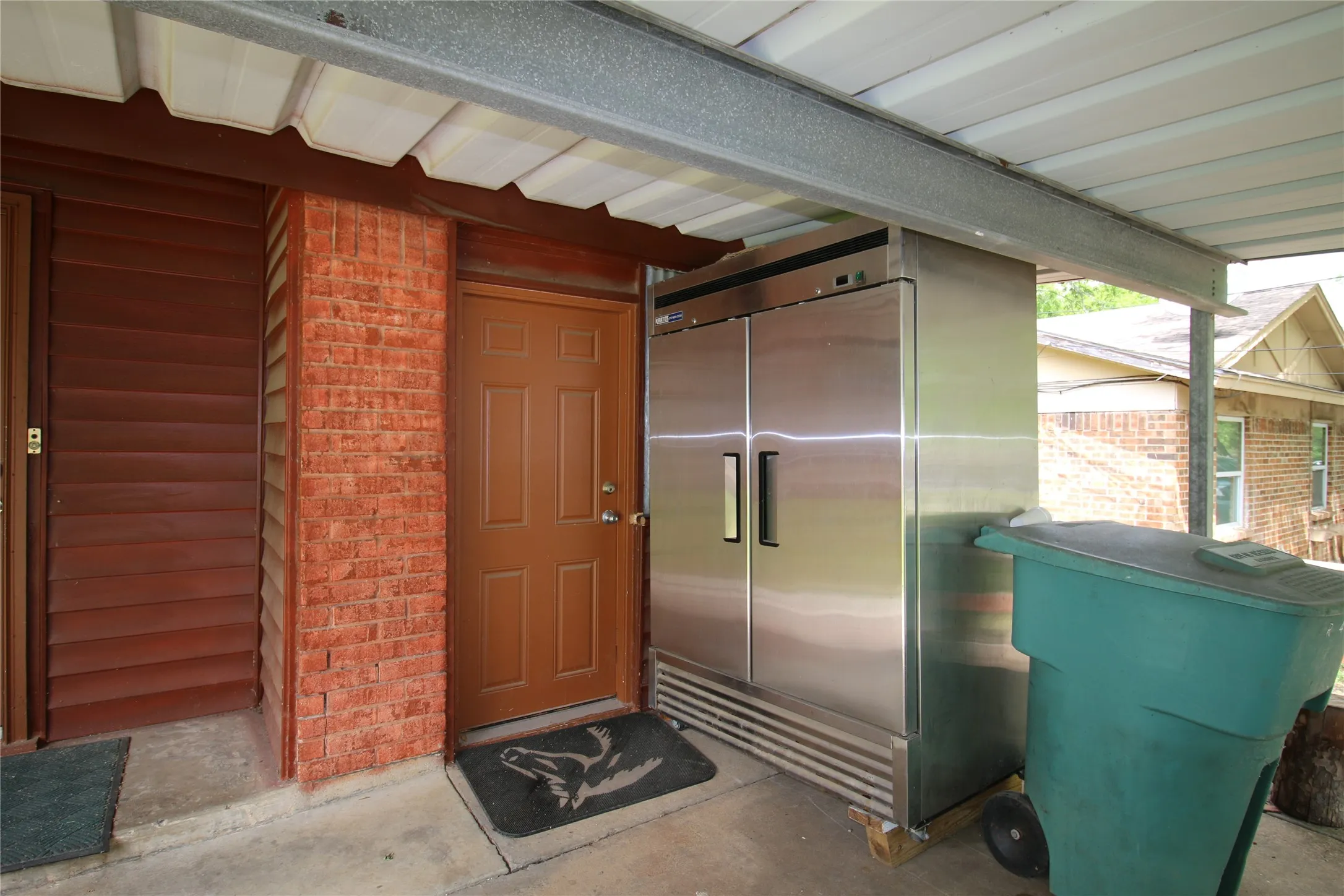 Single Family Residence For Sale in Grayson County , 2110 Duchess Drive, Sherman, Texas 75090, 3 Bedrooms, 2 Bathrooms, Garage spaces, 923 Sqft, built in 1967, Price $145,000, mls#21343201, Real Estate Agent in Sherman, Homes For Sale in Grayson county, Homes For Sale in Sherman, Realtor in Sherman Texas, Real Estate Brokerage Independent Realty Texas, Luminita Cordes Realtor
