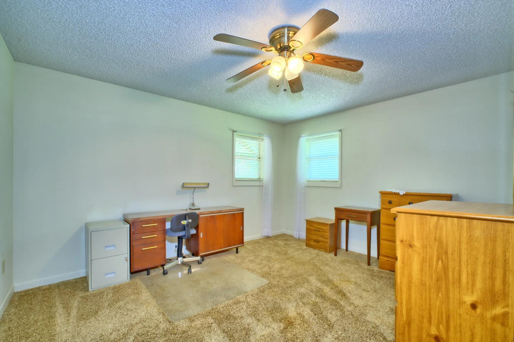 Single Family Residence For Sale in Sabine (TX) County , 731 Pecan Estates Loop, Hemphill, Texas 75948, 3 Bedroom, 3 Bathroom, 4 Garage spaces, 1,824 Sqft, built in 1985, mls#21343105, Real Estate Agent in Hemphill, Homes For Sale in Sabine (TX) county, Homes For Sale in Hemphill, Realtor in Hemphill Texas, Real Estate Brokerage Independent Realty Texas, Luminita Cordes Realtor