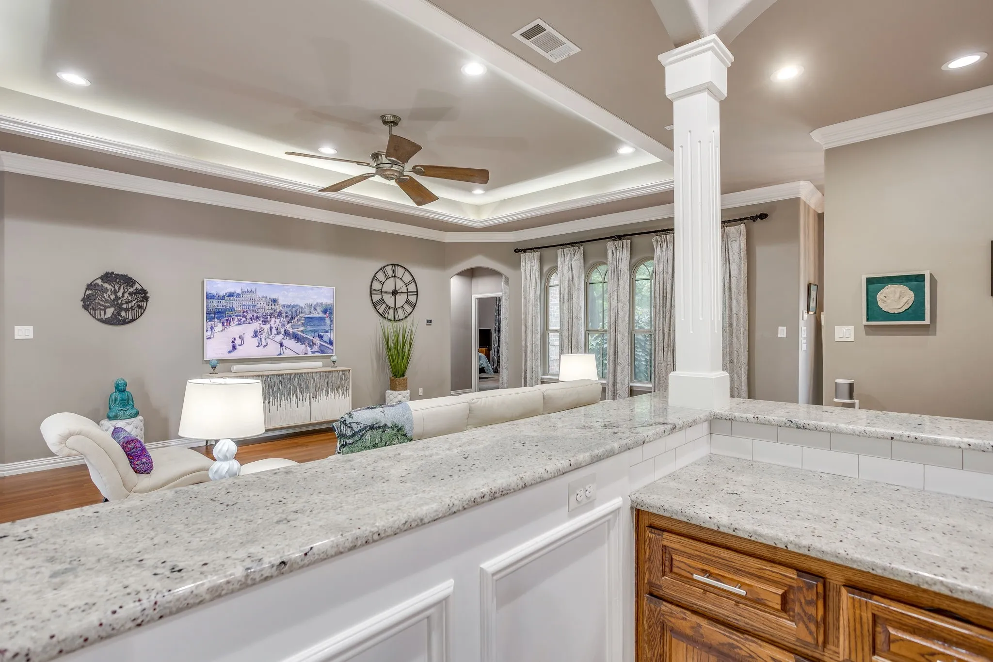 Single Family Residence For Sale in Tarrant County , 12805 Daybreak Trail, Burleson, Texas 76028, 3 Bedroom, 4 Bathroom, 5 Garage spaces, 3,139 Sqft, built in 2007, mls#21337935, Real Estate Agent in Burleson, Homes For Sale in Tarrant county, Homes For Sale in Burleson, Realtor in Burleson Texas, Real Estate Brokerage Independent Realty Texas, Luminita Cordes Realtor