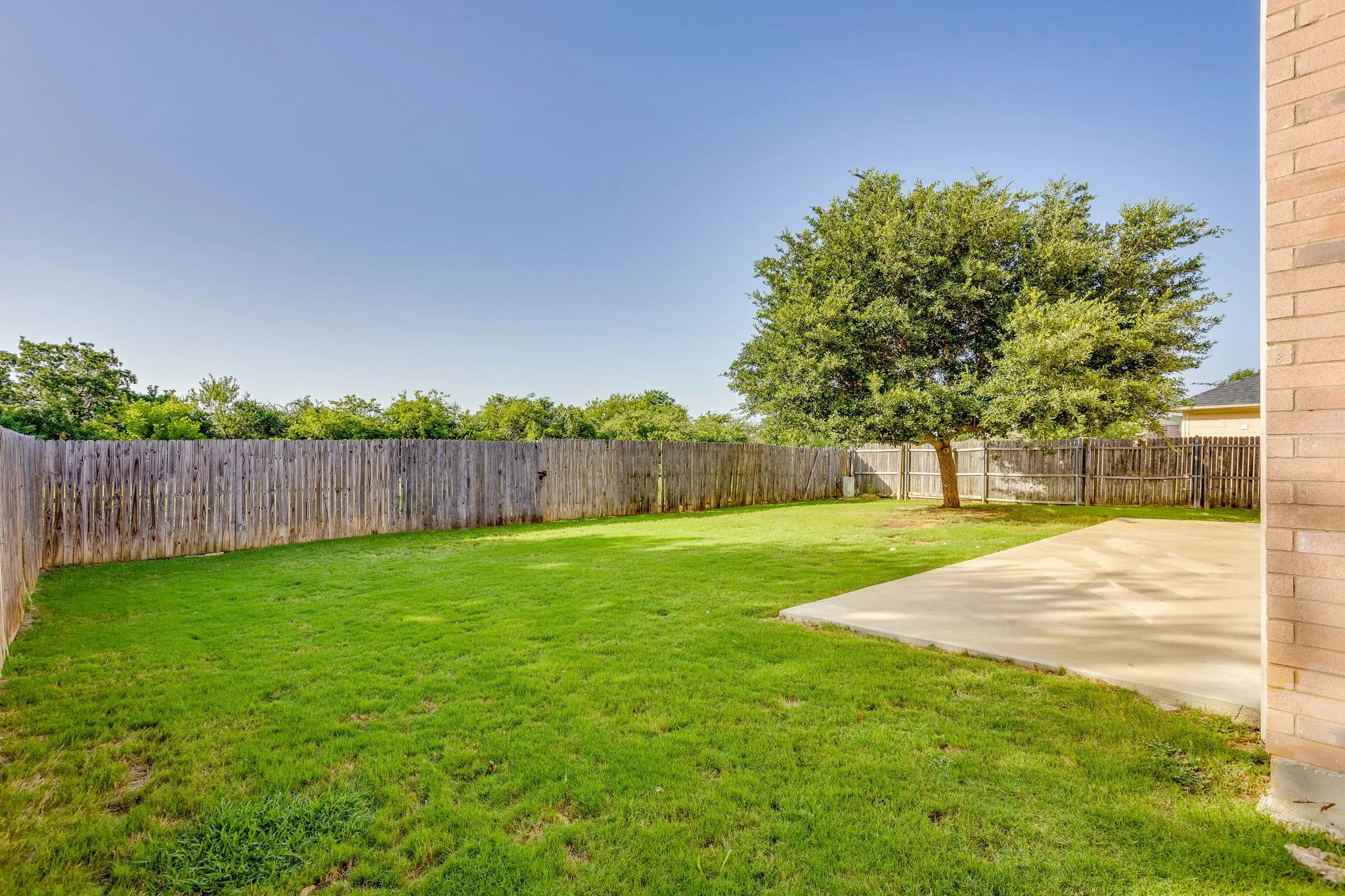 Single Family Residence For Sale in Johnson County , 2521 Buffalo Run, Burleson, Texas 76028, 3 Bedroom, 3 Bathroom, 2 Garage spaces, 2,568 Sqft, built in 2004, mls#21343216, Real Estate Agent in Burleson, Homes For Sale in Johnson county, Homes For Sale in Burleson, Realtor in Burleson Texas, Real Estate Brokerage Independent Realty Texas, Luminita Cordes Realtor