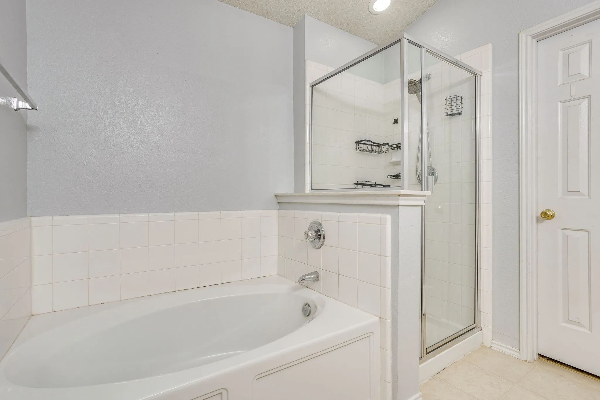 Single Family Residence For Sale in Johnson County , 2521 Buffalo Run, Burleson, Texas 76028, 3 Bedroom, 3 Bathroom, 2 Garage spaces, 2,568 Sqft, built in 2004, mls#21343216, Real Estate Agent in Burleson, Homes For Sale in Johnson county, Homes For Sale in Burleson, Realtor in Burleson Texas, Real Estate Brokerage Independent Realty Texas, Luminita Cordes Realtor