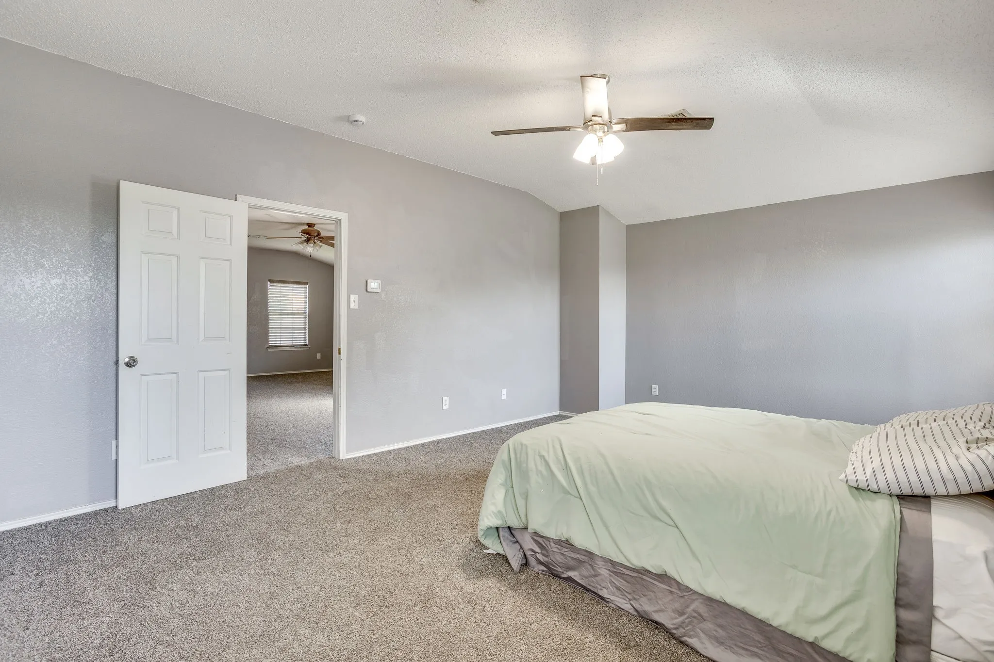 Single Family Residence For Sale in Johnson County , 2521 Buffalo Run, Burleson, Texas 76028, 3 Bedroom, 3 Bathroom, 2 Garage spaces, 2,568 Sqft, built in 2004, mls#21343216, Real Estate Agent in Burleson, Homes For Sale in Johnson county, Homes For Sale in Burleson, Realtor in Burleson Texas, Real Estate Brokerage Independent Realty Texas, Luminita Cordes Realtor