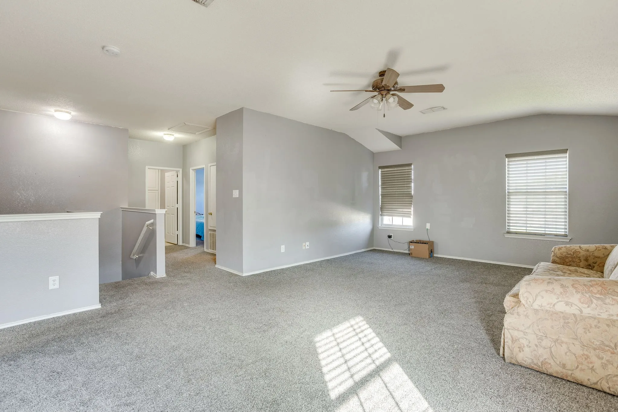 Single Family Residence For Sale in Johnson County , 2521 Buffalo Run, Burleson, Texas 76028, 3 Bedroom, 3 Bathroom, 2 Garage spaces, 2,568 Sqft, built in 2004, mls#21343216, Real Estate Agent in Burleson, Homes For Sale in Johnson county, Homes For Sale in Burleson, Realtor in Burleson Texas, Real Estate Brokerage Independent Realty Texas, Luminita Cordes Realtor