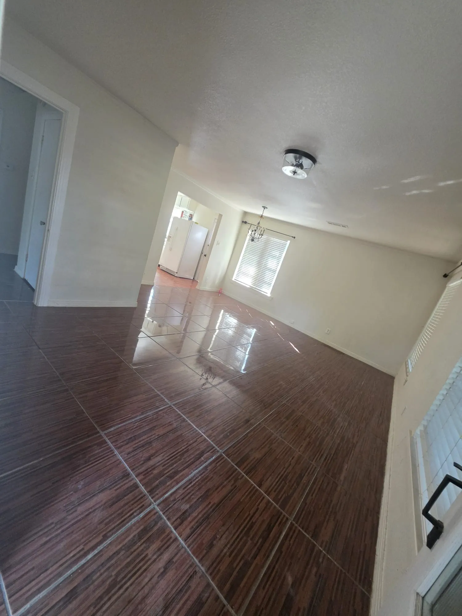 Single Family Residence For Sale in Dallas County , 235 N Shore Drive, Dallas, Texas 75216, 2 Bedroom, 1 Bathroom, Garage spaces, 945 Sqft, built in 1947, mls#21343217, Real Estate Agent in Dallas, Homes For Sale in Dallas county, Homes For Sale in Dallas, Realtor in Dallas Texas, Real Estate Brokerage Independent Realty Texas, Luminita Cordes Realtor