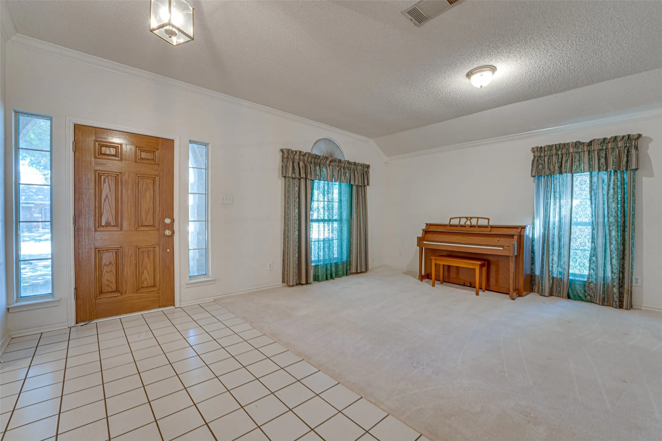 Single Family Residence For Sale in Dallas County , 4102 Baywatch Drive, Rowlett, Texas 75088, 4 Bedroom, 2 Bathroom, 2 Garage spaces, 2,893 Sqft, built in 1994, mls#21339697, Real Estate Agent in Rowlett, Homes For Sale in Dallas county, Homes For Sale in Rowlett, Realtor in Rowlett Texas, Real Estate Brokerage Independent Realty Texas, Luminita Cordes Realtor