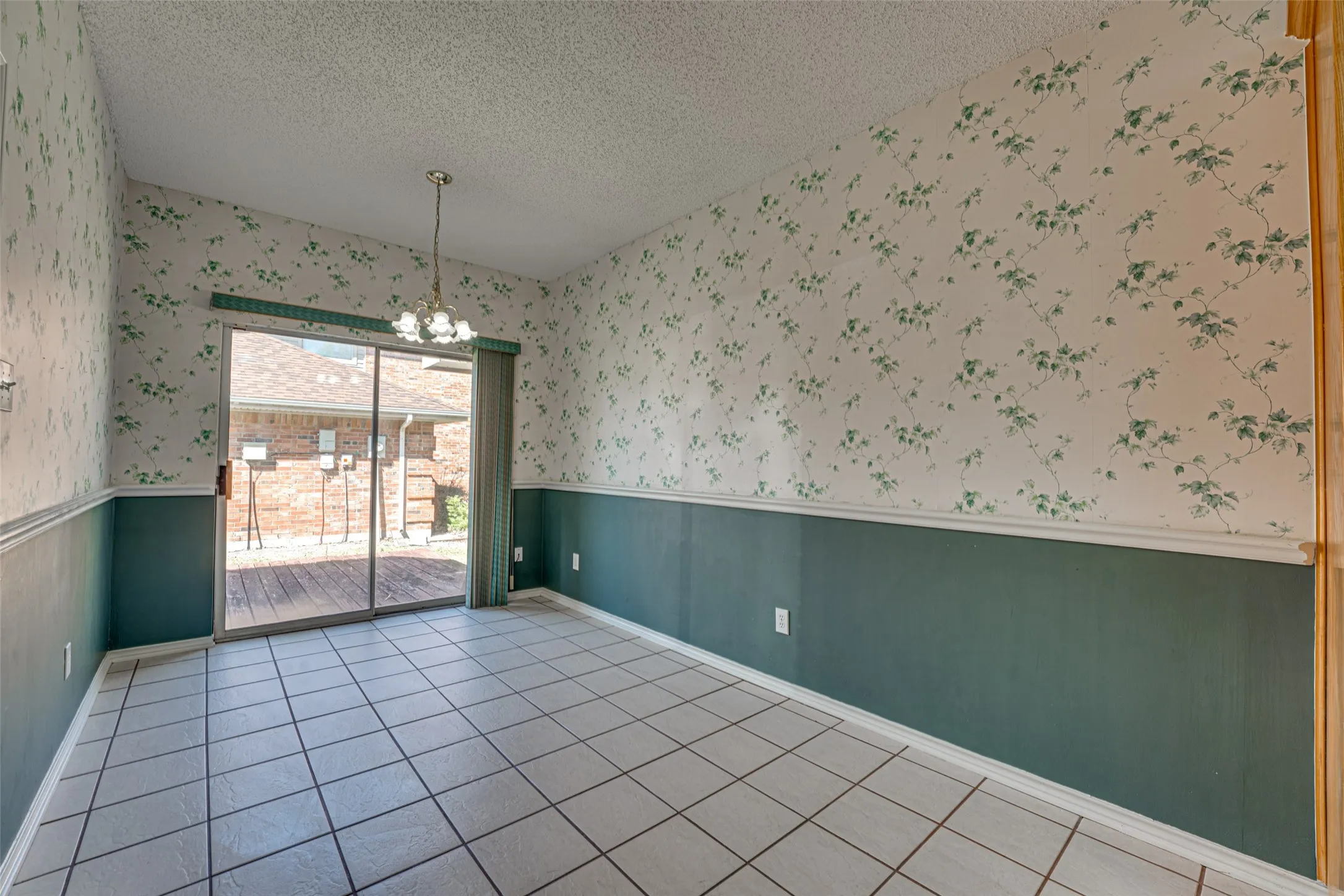 Single Family Residence For Sale in Dallas County , 4102 Baywatch Drive, Rowlett, Texas 75088, 4 Bedroom, 2 Bathroom, 2 Garage spaces, 2,893 Sqft, built in 1994, mls#21339697, Real Estate Agent in Rowlett, Homes For Sale in Dallas county, Homes For Sale in Rowlett, Realtor in Rowlett Texas, Real Estate Brokerage Independent Realty Texas, Luminita Cordes Realtor