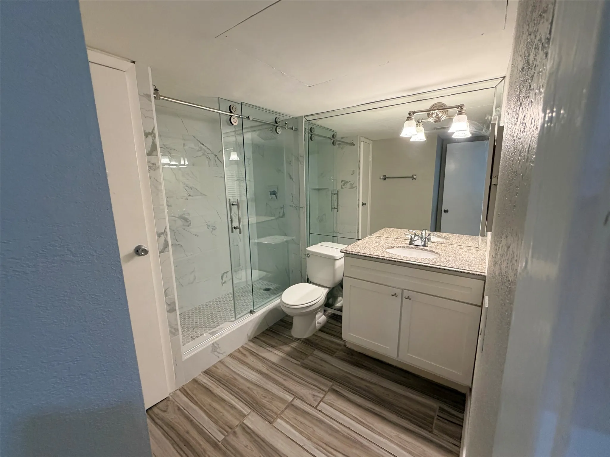 Condominium For Sale in Dallas County , 4845 Cedar Springs Road 170, Dallas, Texas 75219, 2 Bedroom, 2 Bathroom, 2 Garage spaces, 961 Sqft, built in 1970, mls#21343241, Real Estate Agent in Dallas, Homes For Sale in Dallas county, Homes For Sale in Dallas, Realtor in Dallas Texas, Real Estate Brokerage Independent Realty Texas, Luminita Cordes Realtor