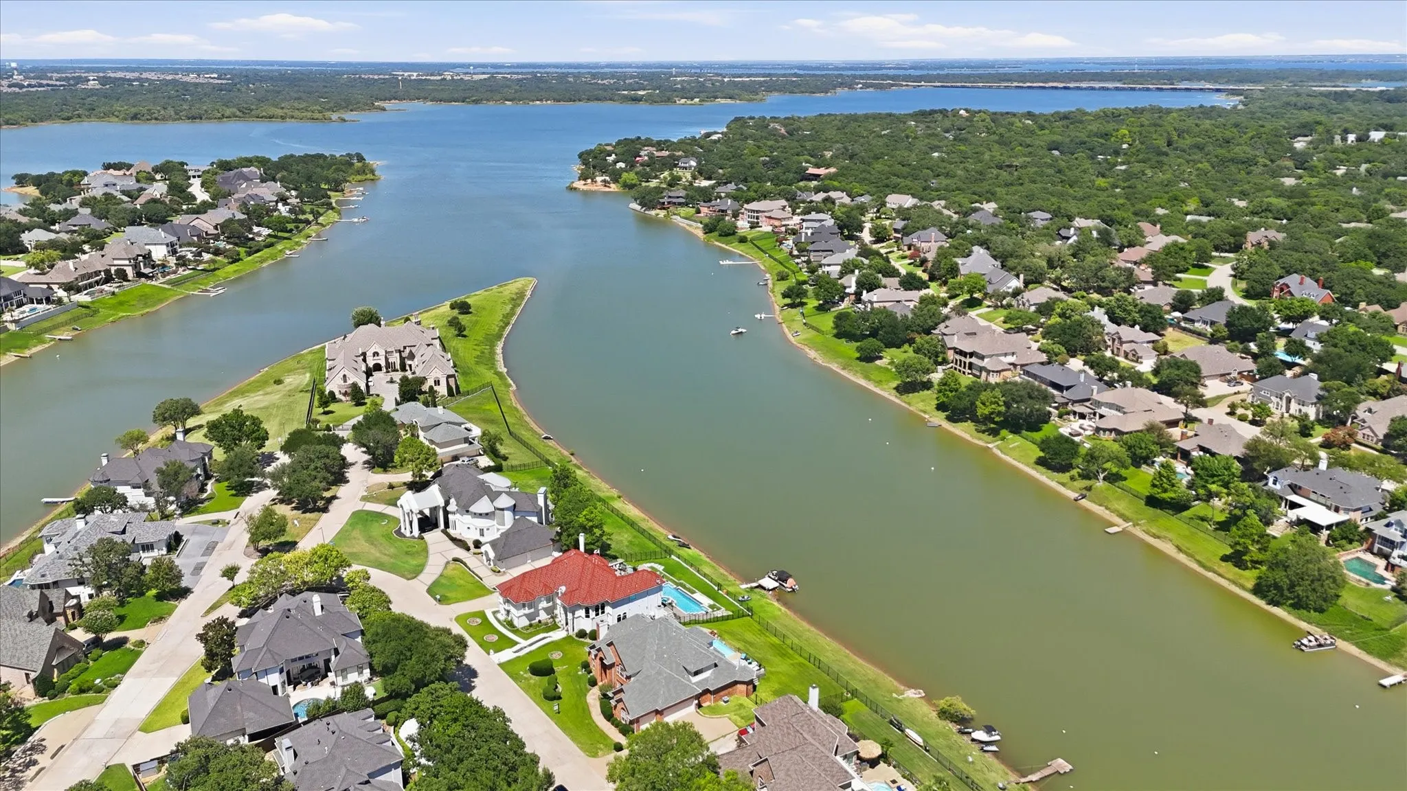 Single Family Residence For Sale in Denton County , 648 Timbercrest Circle, Highland Village, Texas 75077, 5 Bedroom, 4 Bathroom, 3 Garage spaces, 3,776 Sqft, built in 1994, mls#21342521, Real Estate Agent in Highland Village, Homes For Sale in Denton county, Homes For Sale in Highland Village, Realtor in Highland Village Texas, Real Estate Brokerage Independent Realty Texas, Luminita Cordes Realtor