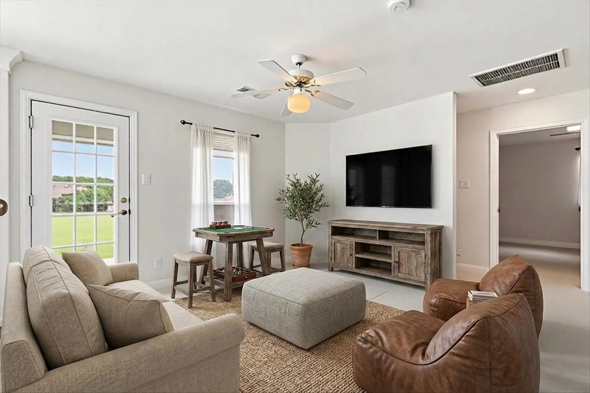 Single Family Residence For Sale in Denton County , 648 Timbercrest Circle, Highland Village, Texas 75077, 5 Bedroom, 4 Bathroom, 3 Garage spaces, 3,776 Sqft, built in 1994, mls#21342521, Real Estate Agent in Highland Village, Homes For Sale in Denton county, Homes For Sale in Highland Village, Realtor in Highland Village Texas, Real Estate Brokerage Independent Realty Texas, Luminita Cordes Realtor