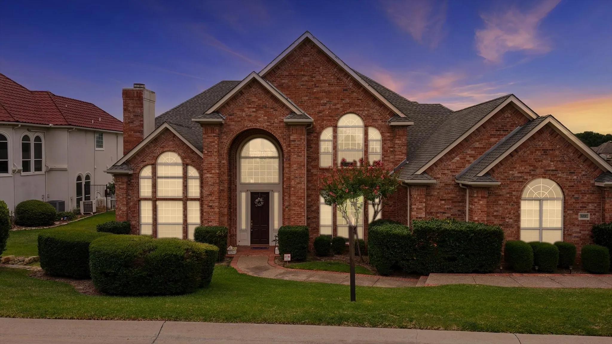 Single Family Residence For Sale in Denton County , 648 Timbercrest Circle, Highland Village, Texas 75077, 5 Bedroom, 4 Bathroom, 3 Garage spaces, 3,776 Sqft, built in 1994, mls#21342521, Real Estate Agent in Highland Village, Homes For Sale in Denton county, Homes For Sale in Highland Village, Realtor in Highland Village Texas, Real Estate Brokerage Independent Realty Texas, Luminita Cordes Realtor