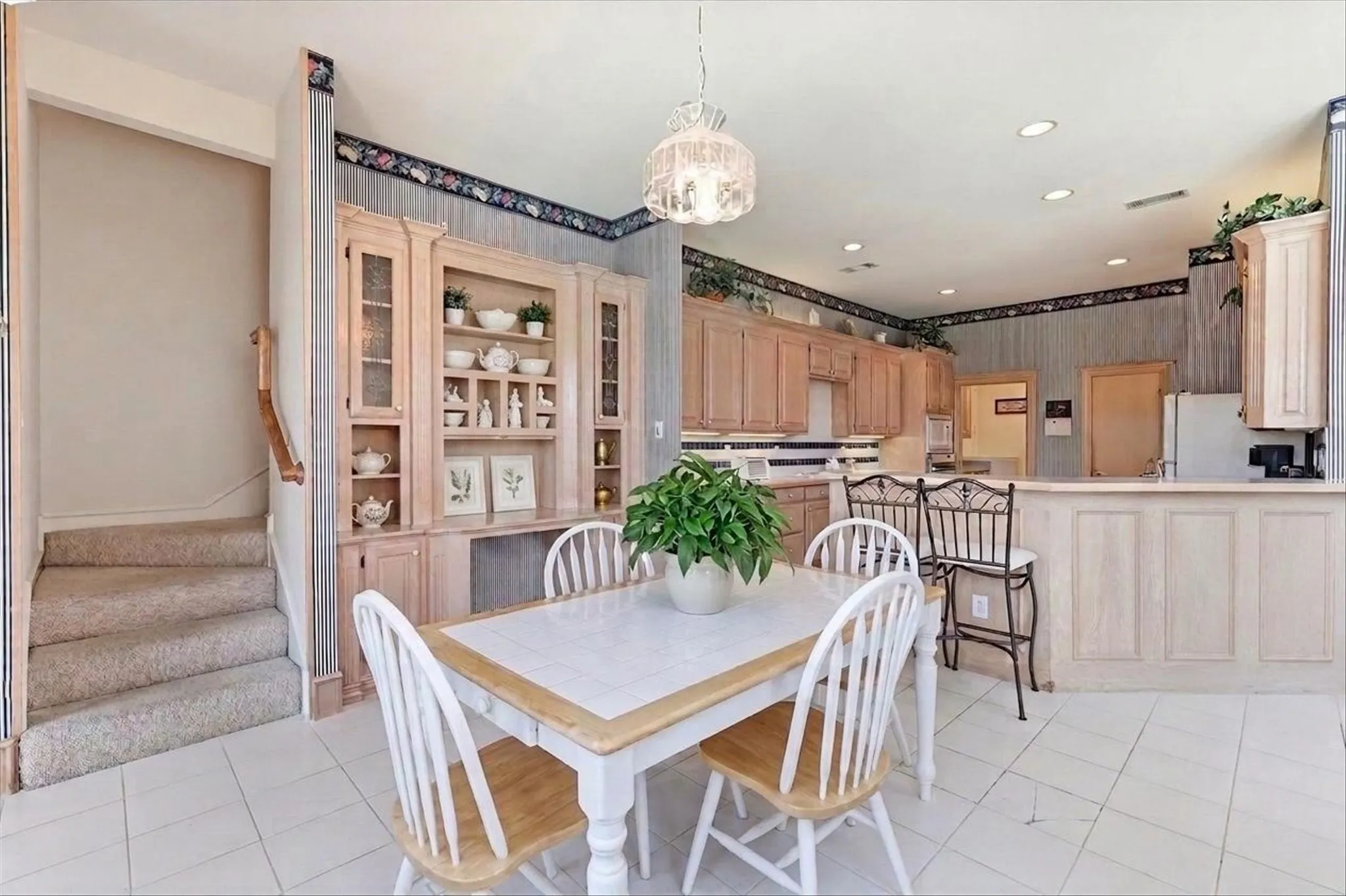 Single Family Residence For Sale in Denton County , 648 Timbercrest Circle, Highland Village, Texas 75077, 5 Bedroom, 4 Bathroom, 3 Garage spaces, 3,776 Sqft, built in 1994, mls#21342521, Real Estate Agent in Highland Village, Homes For Sale in Denton county, Homes For Sale in Highland Village, Realtor in Highland Village Texas, Real Estate Brokerage Independent Realty Texas, Luminita Cordes Realtor