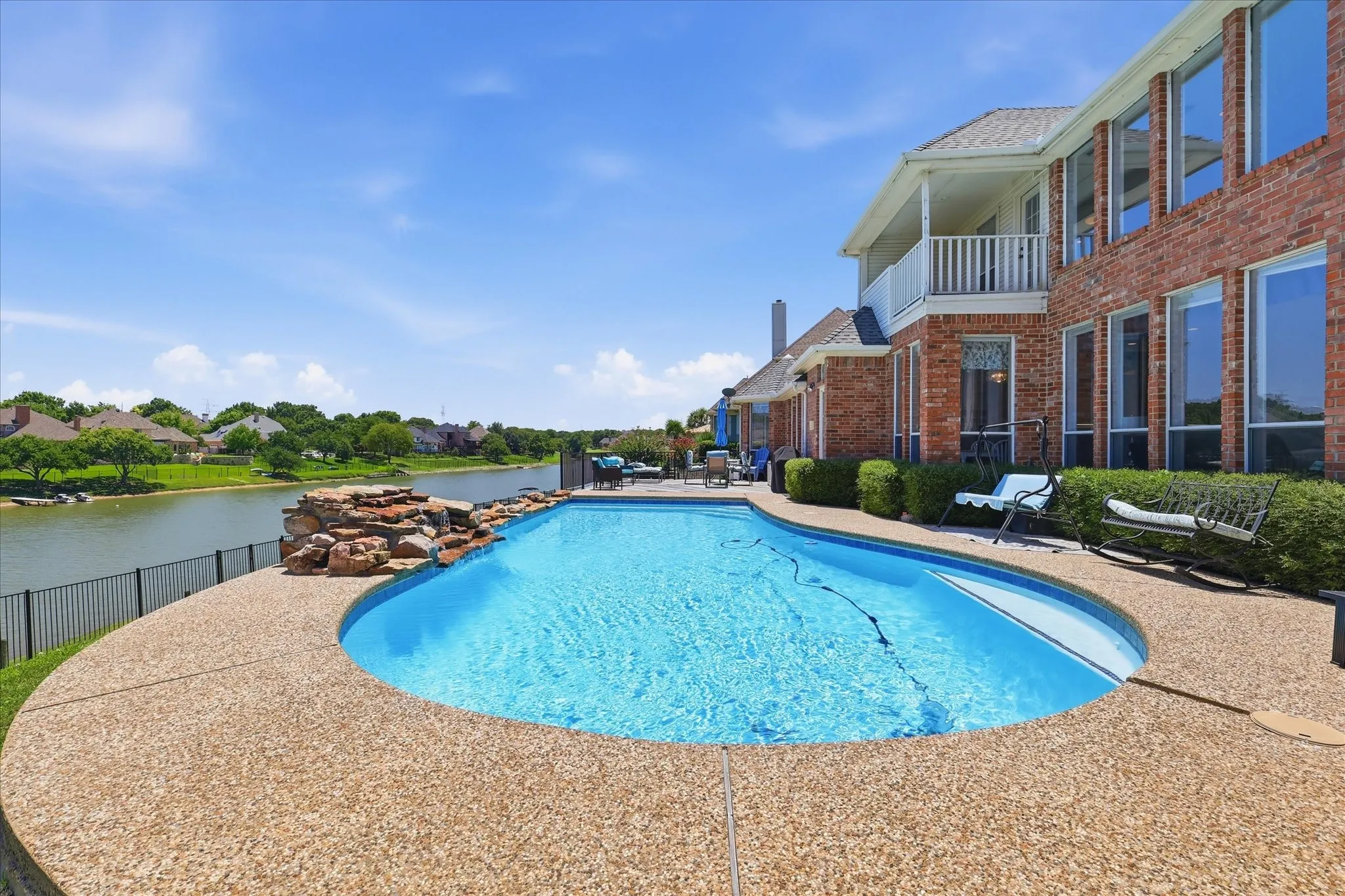 Single Family Residence For Sale in Denton County , 648 Timbercrest Circle, Highland Village, Texas 75077, 5 Bedroom, 4 Bathroom, 3 Garage spaces, 3,776 Sqft, built in 1994, mls#21342521, Real Estate Agent in Highland Village, Homes For Sale in Denton county, Homes For Sale in Highland Village, Realtor in Highland Village Texas, Real Estate Brokerage Independent Realty Texas, Luminita Cordes Realtor