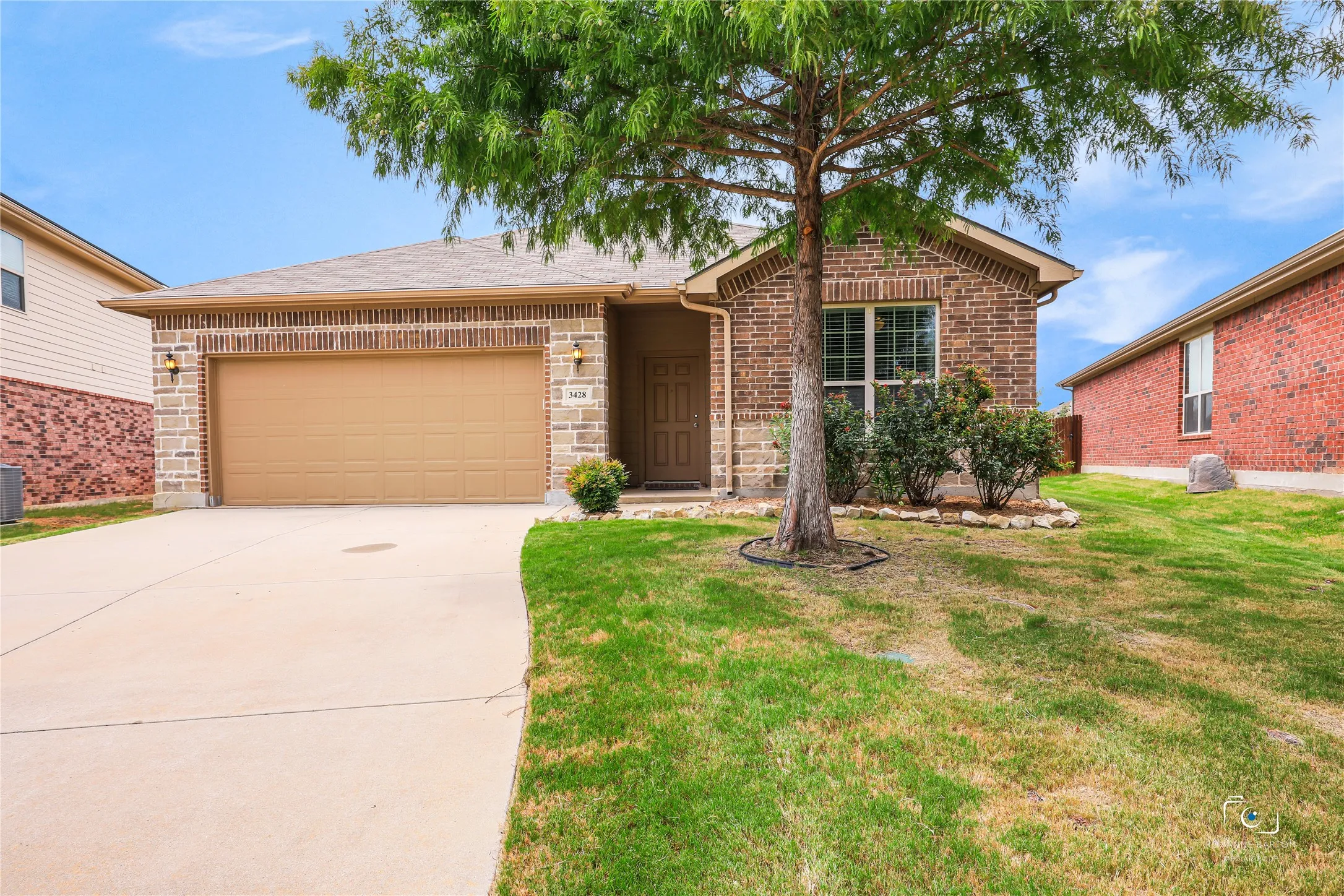 Front Drive up with single garage door w/ garage door opener