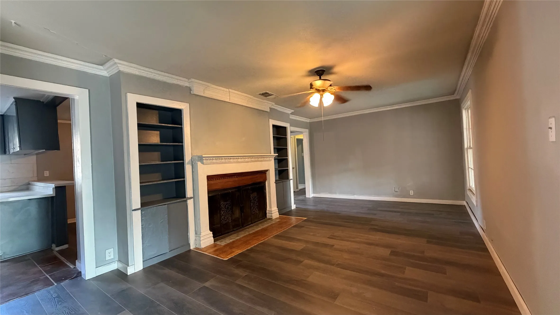 Single Family Residence For Sale in Tarrant County , 2522 N Hughes Avenue, Fort Worth, Texas 76103, 4 Bedroom, 3 Bathroom, Garage spaces, 2,705 Sqft, built in 1947, mls#21343142, Real Estate Agent in Fort Worth, Homes For Sale in Tarrant county, Homes For Sale in Fort Worth, Realtor in Fort Worth Texas, Real Estate Brokerage Independent Realty Texas, Luminita Cordes Realtor